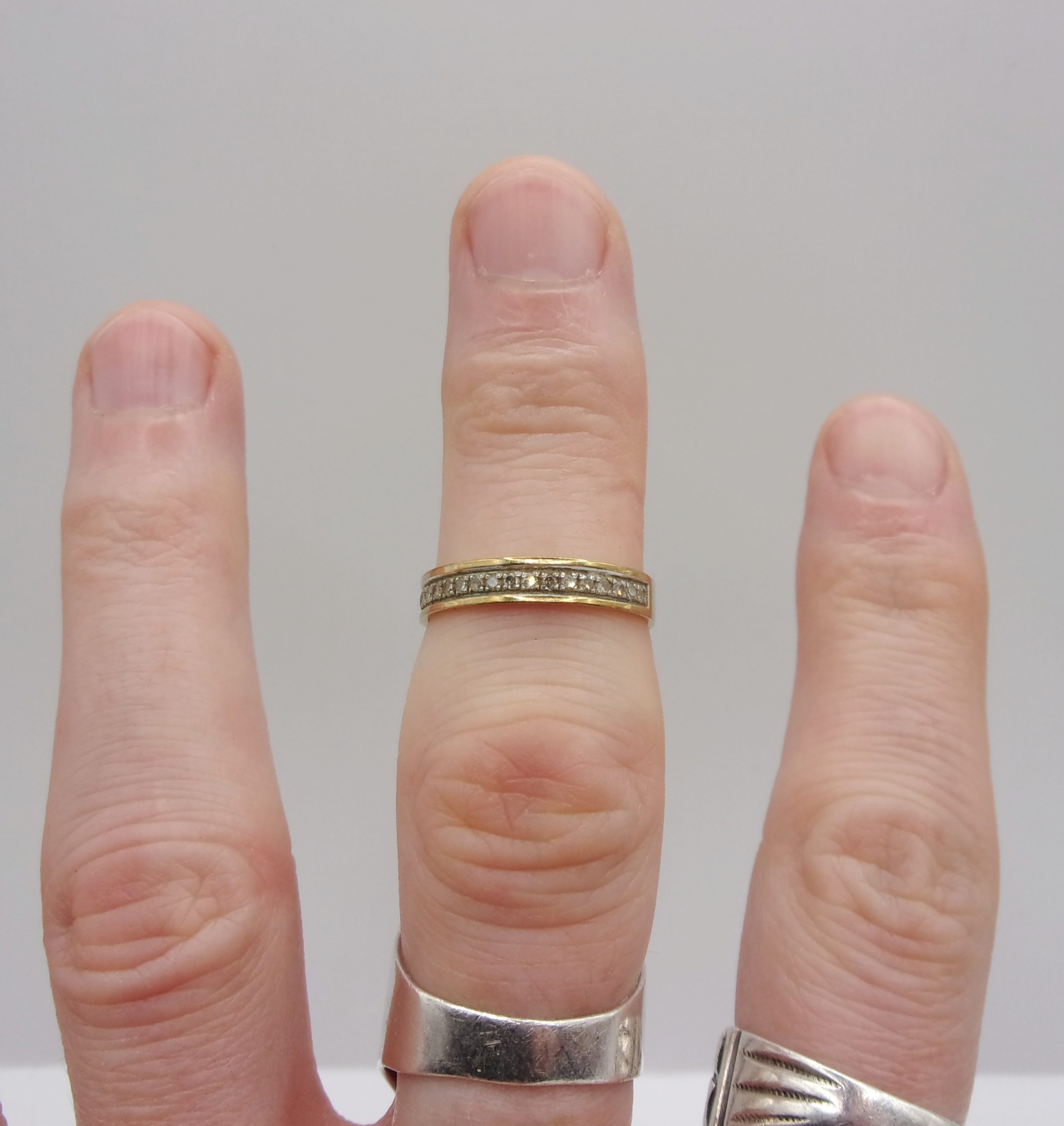 9ct Yellow Gold Diamond Band Ring UK Size O+ US 7 ¼ - Image 7