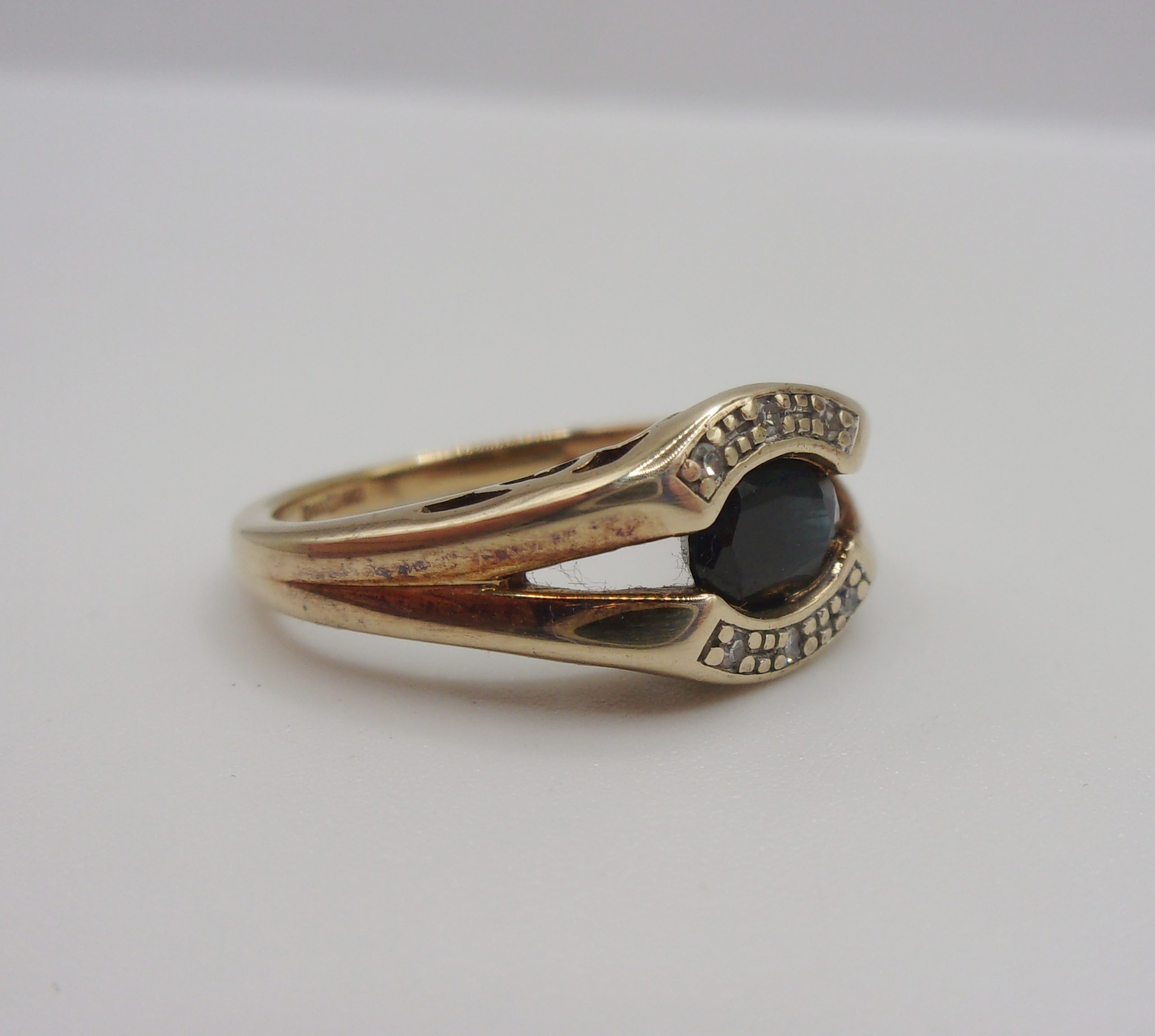 9ct Yellow Gold Sapphire & Diamond Ring UK Size J+ US 5 - Image 4
