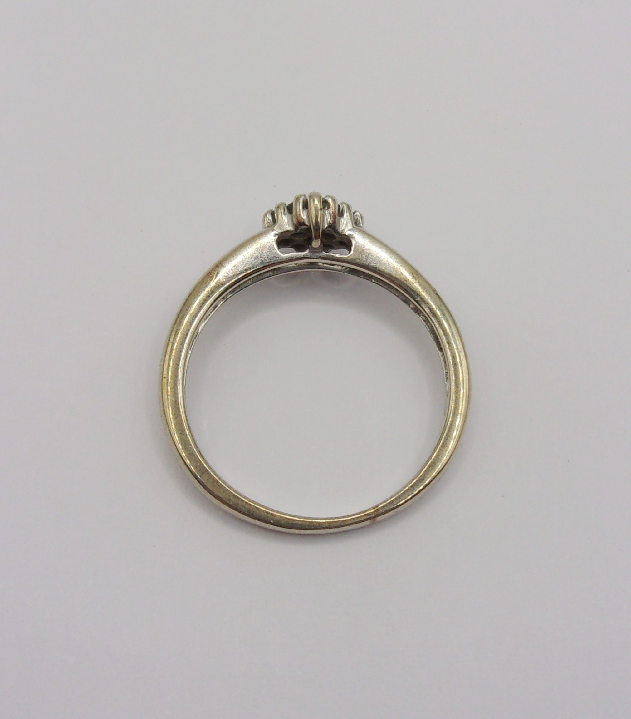 9ct Yellow Gold 0.10CTW Diamond Cluster Ring UK Size J US 4 ¾ - Image 7