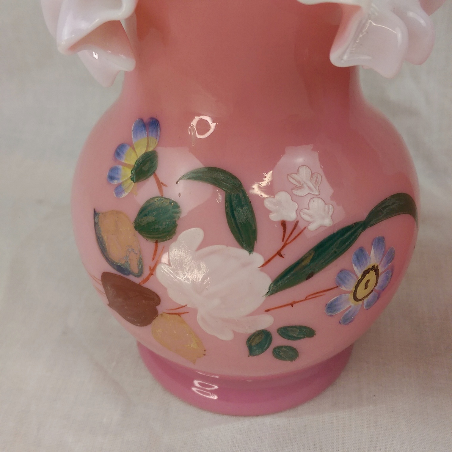 Late Victorian Ruffled Rim Vases – Probably Fenton - Image 5