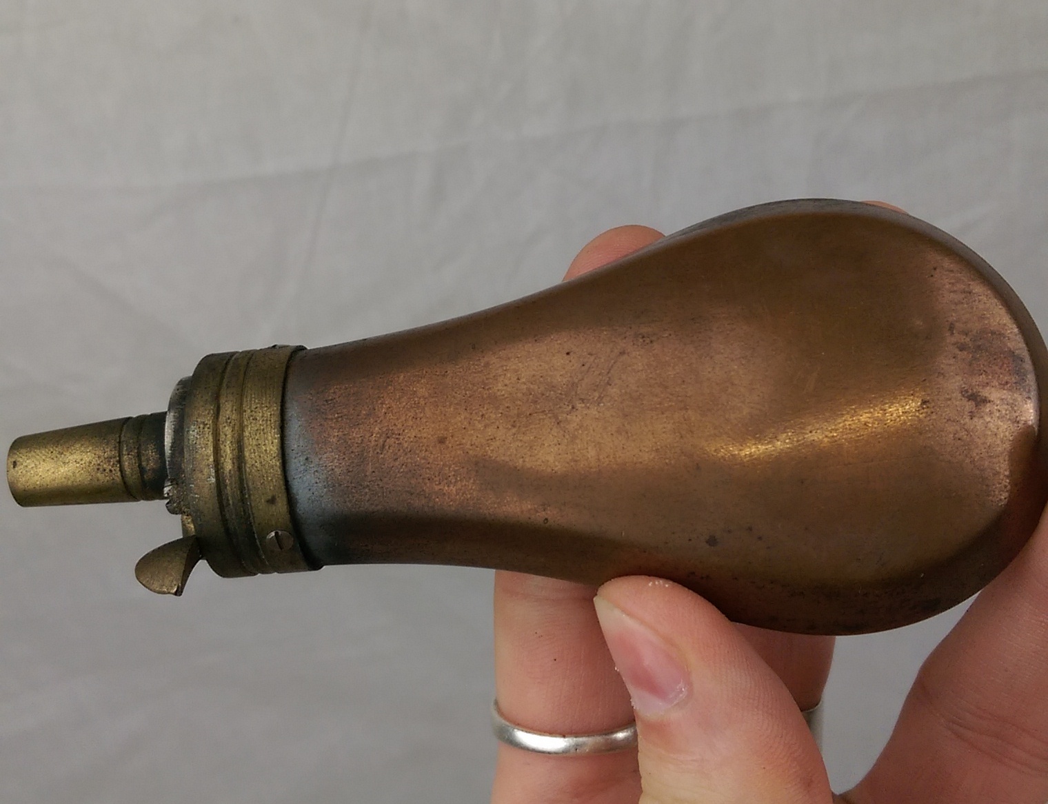 Small 19th Century Copper & Brass Powder Flask - Image 5