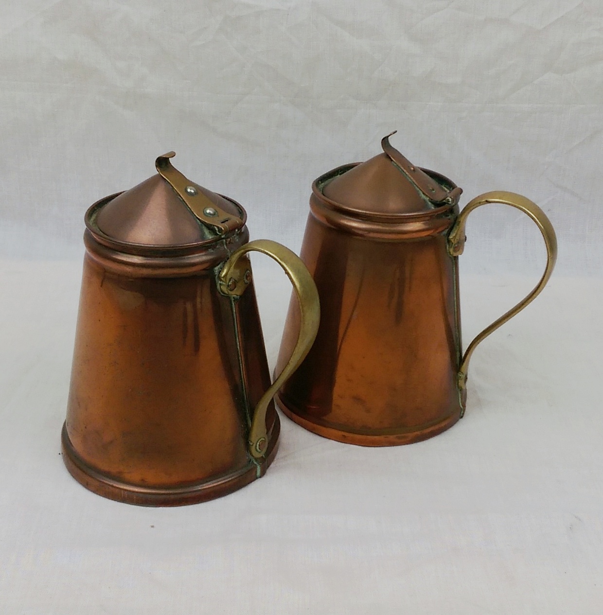Pair Of Victorian Arts And Crafts Lidded Copper Insulated Hot Water Jugs By W.A.S. Benson - Image 2
