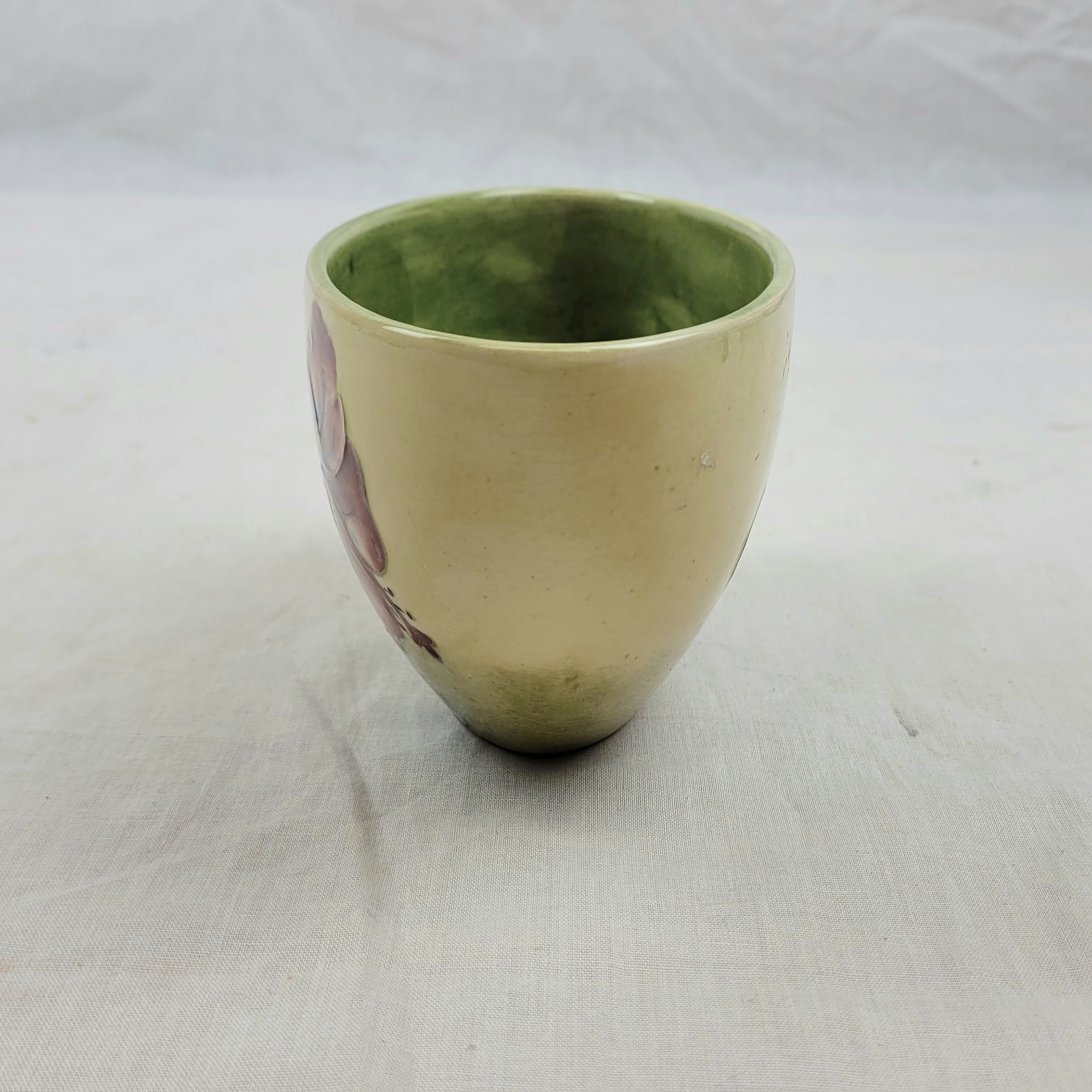 Mid-20th Century Moorcroft Hibiscus Pattern Ovoid Vase - Image 6