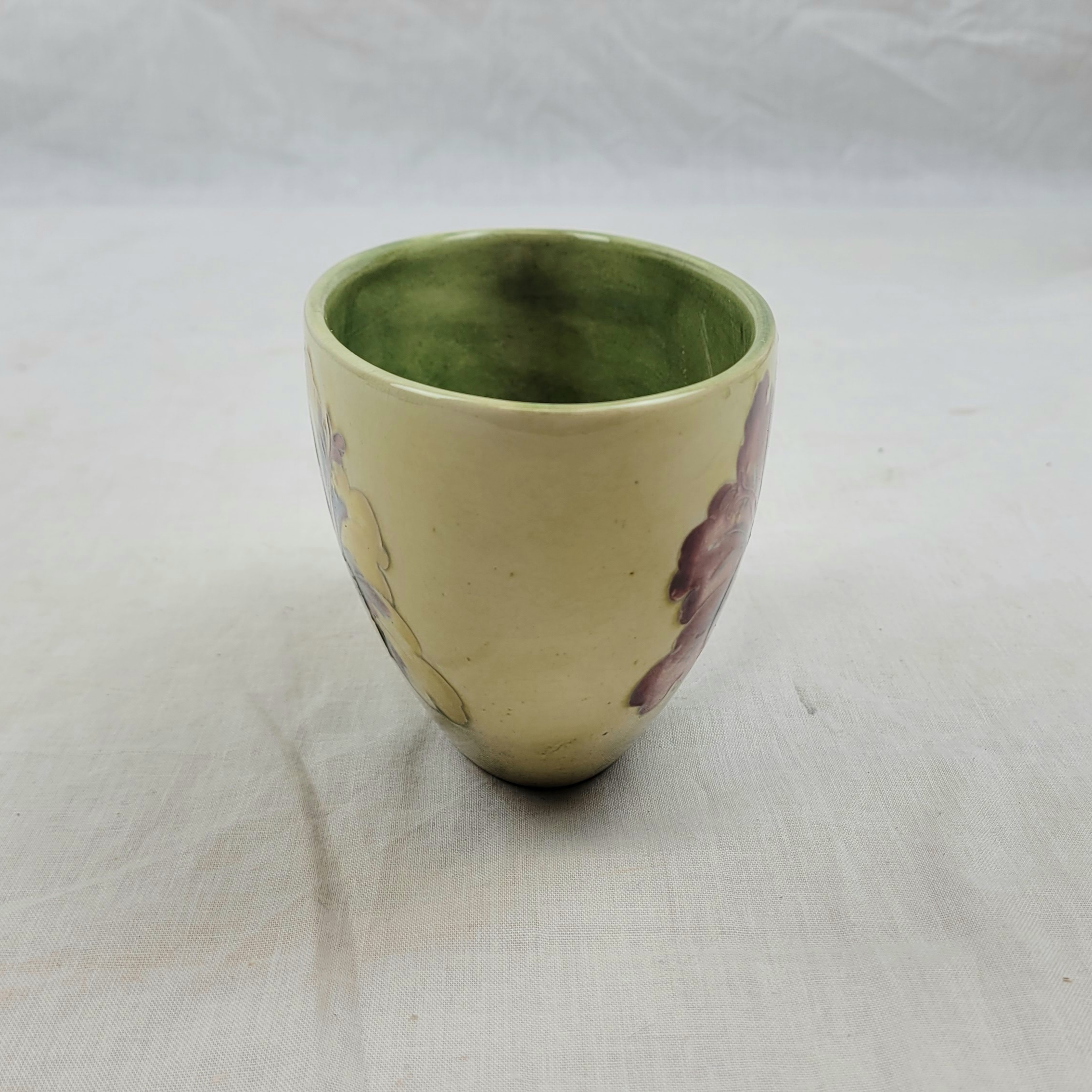Mid-20th Century Moorcroft Hibiscus Pattern Ovoid Vase - Image 4