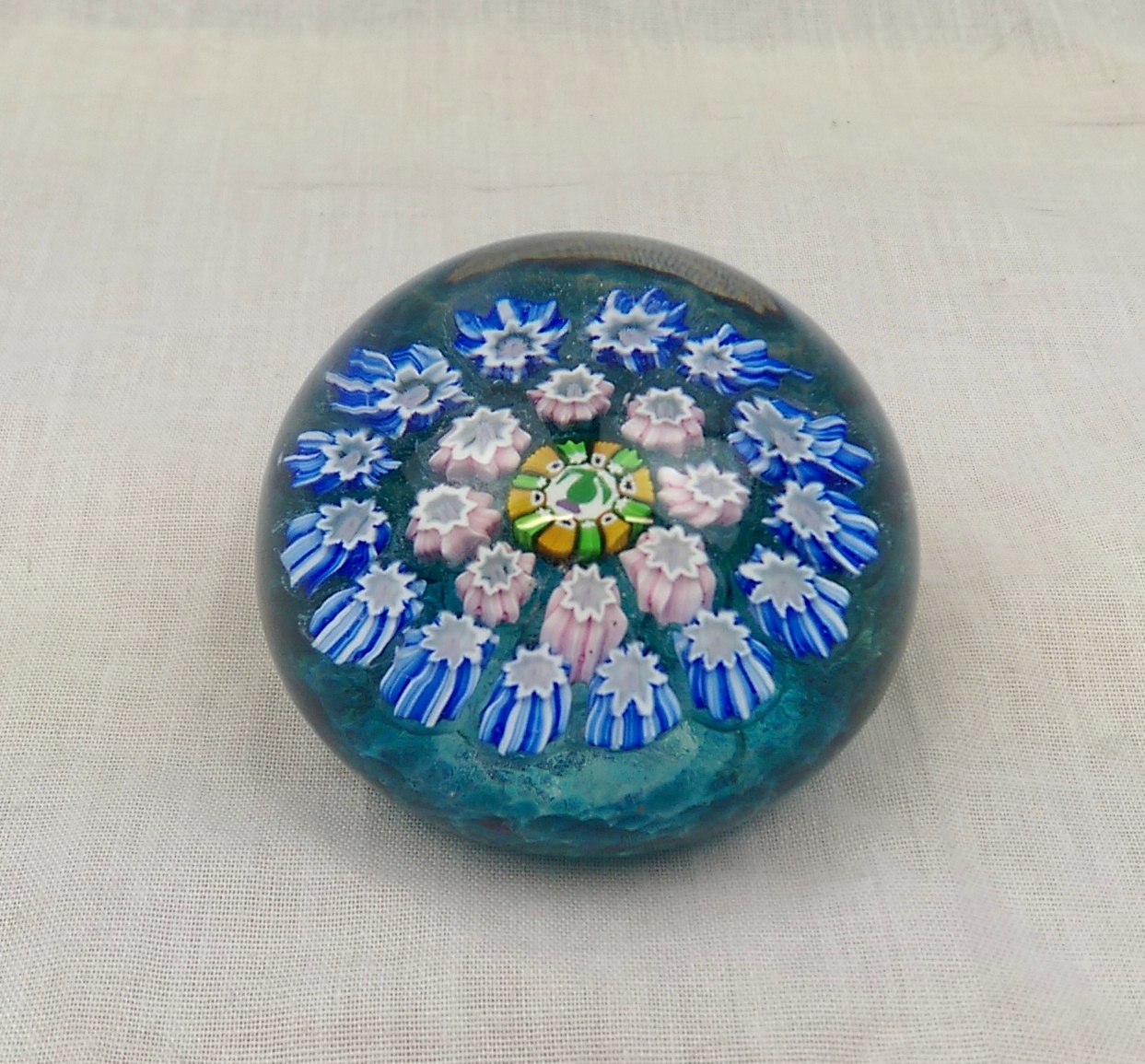 Perthshire Millefiori Flowers Paperweight - Image 4