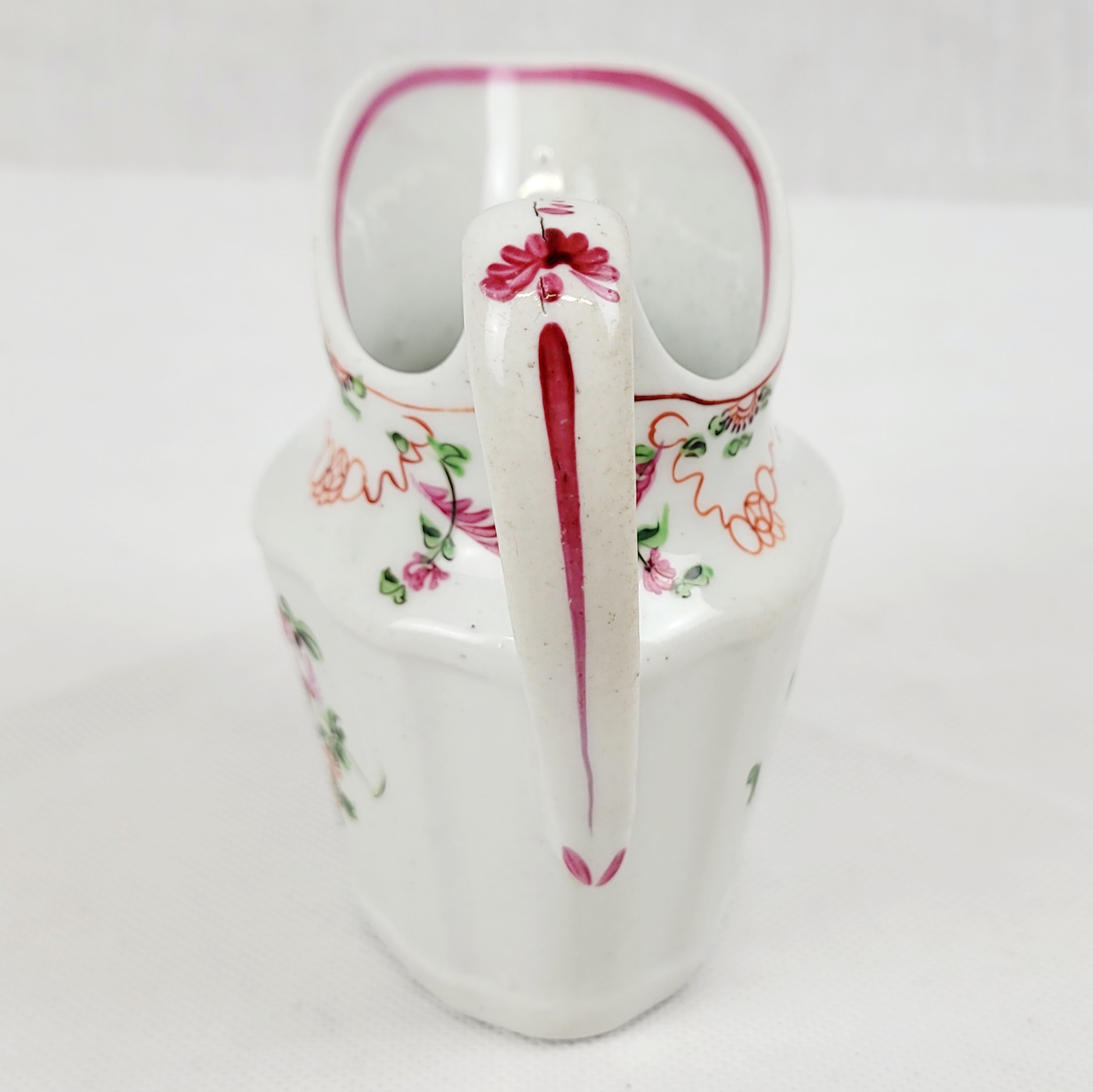 Circa 1790 New Hall Porcelain Cream Jug With Pink Flowers And Red Ribbons - Image 4