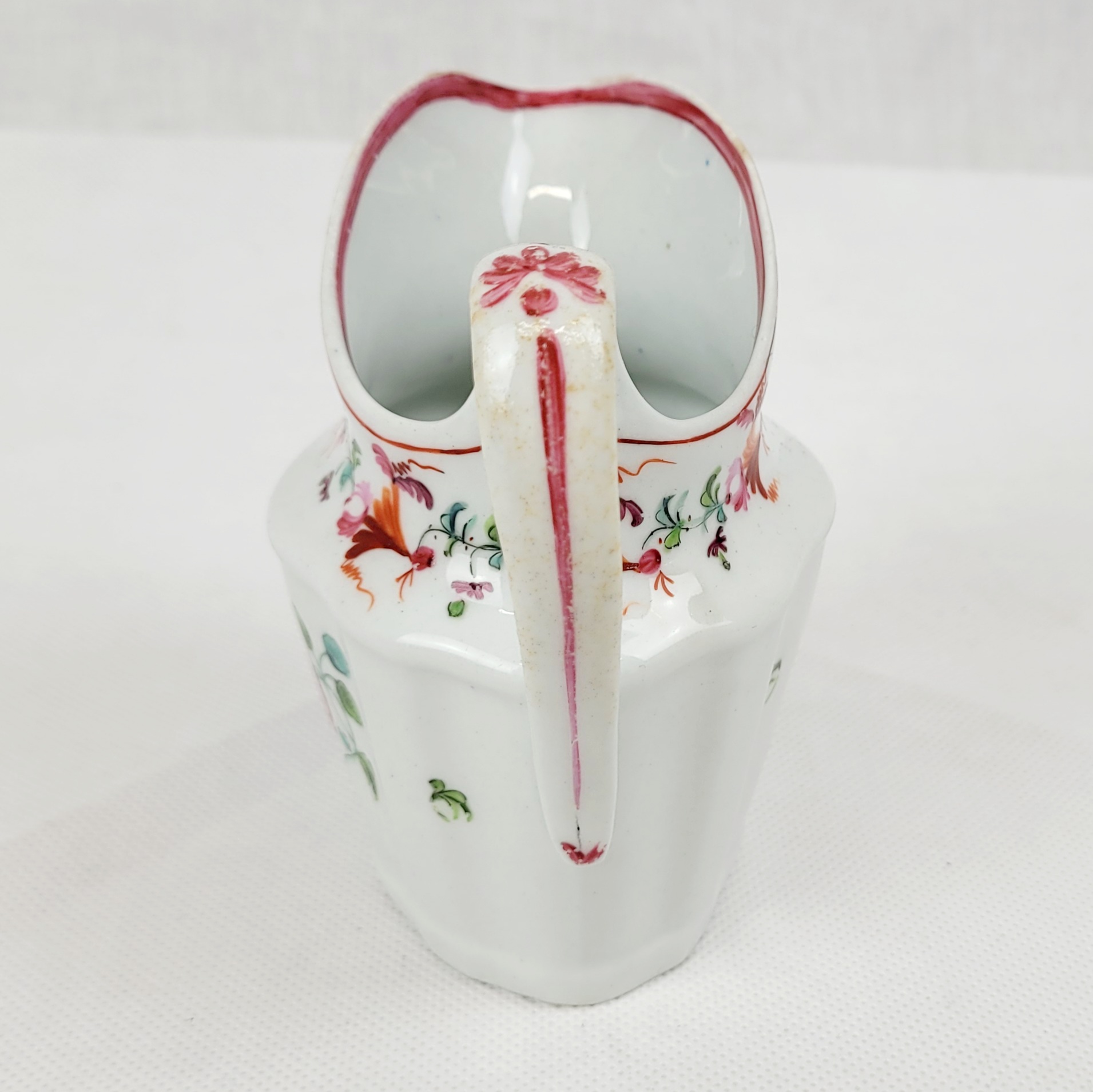 Circa 1790 New Hall Porcelain Cream Jug With Blue And Pink Flowers And Floral Garlands - Image 4