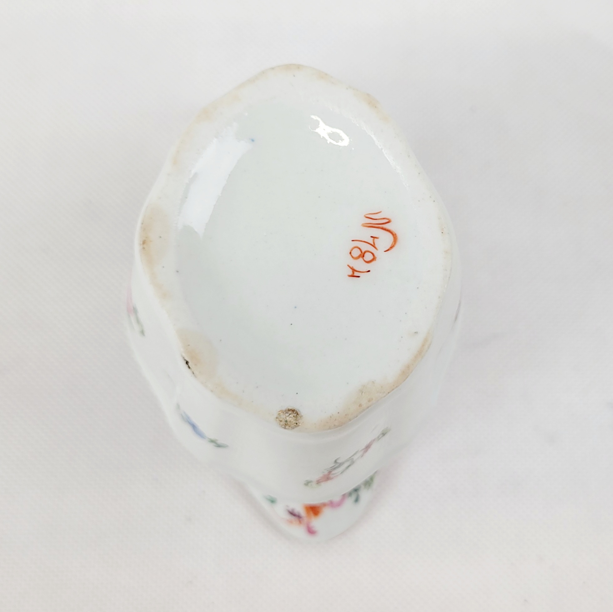 Circa 1790 New Hall Porcelain Cream Jug With Blue And Pink Flowers And Floral Garlands - Image 6
