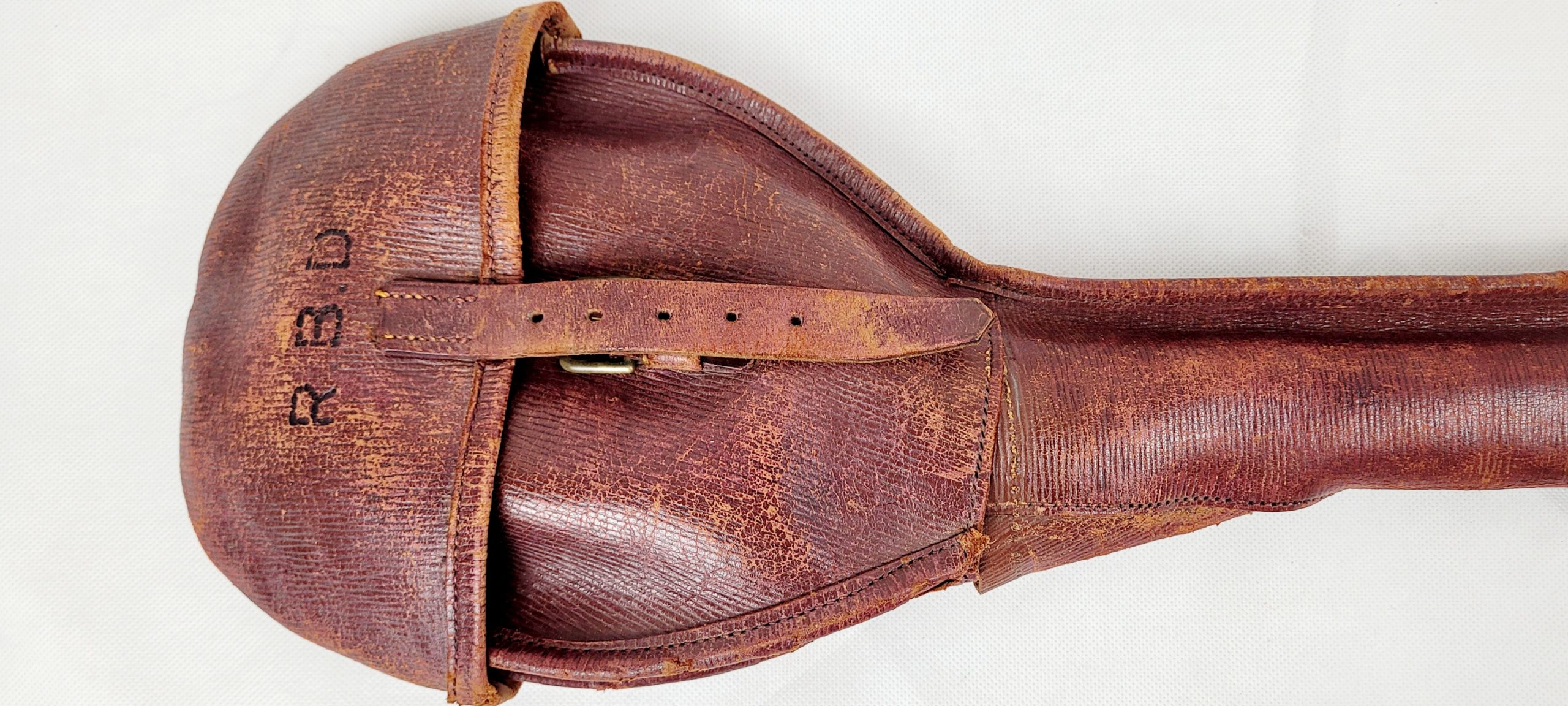 Circa WW2 Royal Navy 1827 Pattern Officers Sword, Scabbard And Leather Sword Bag By Gieves - Image 25
