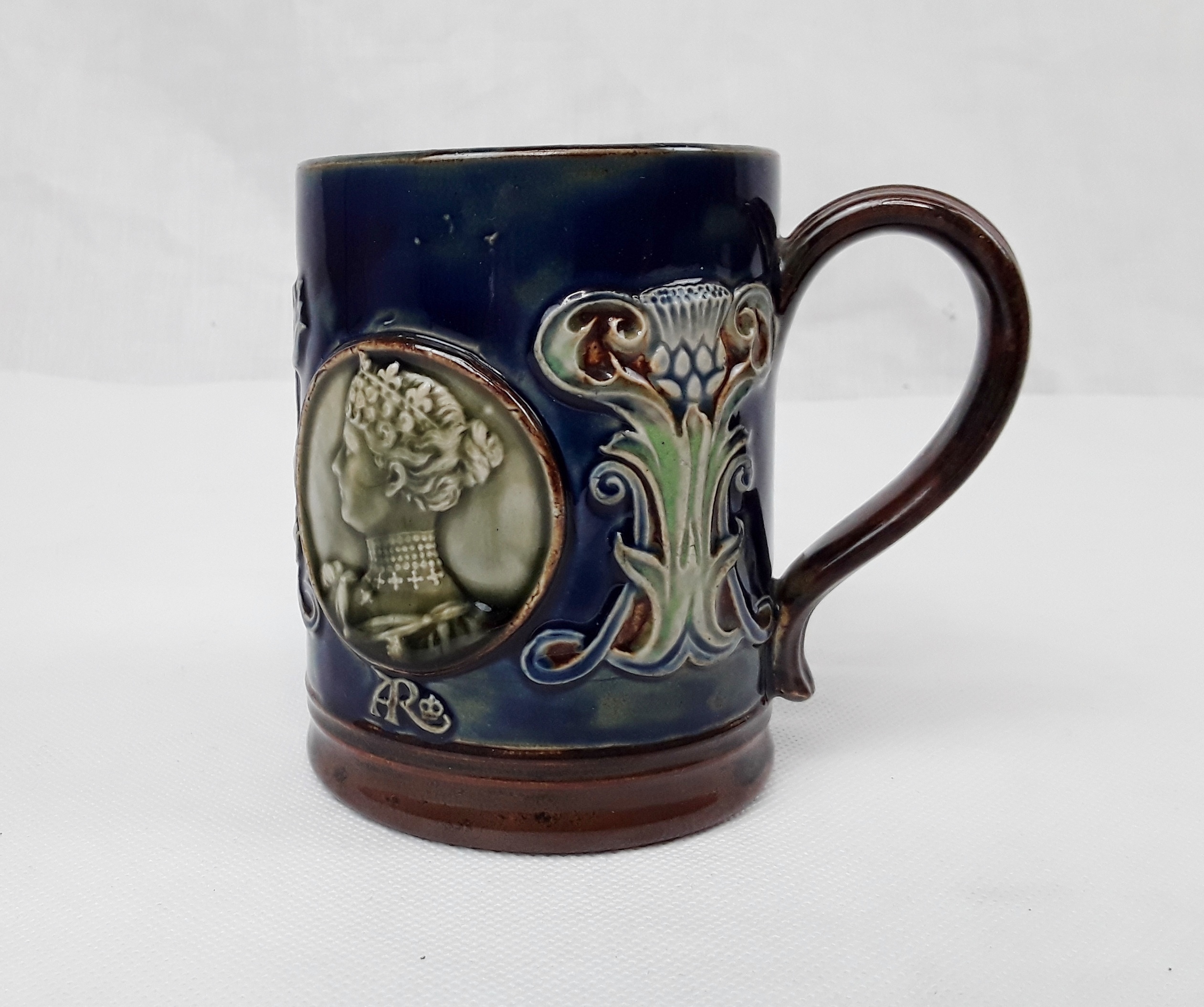 1902 Royal Doulton Lambeth King Edward VII Coronation Mug - Image 4