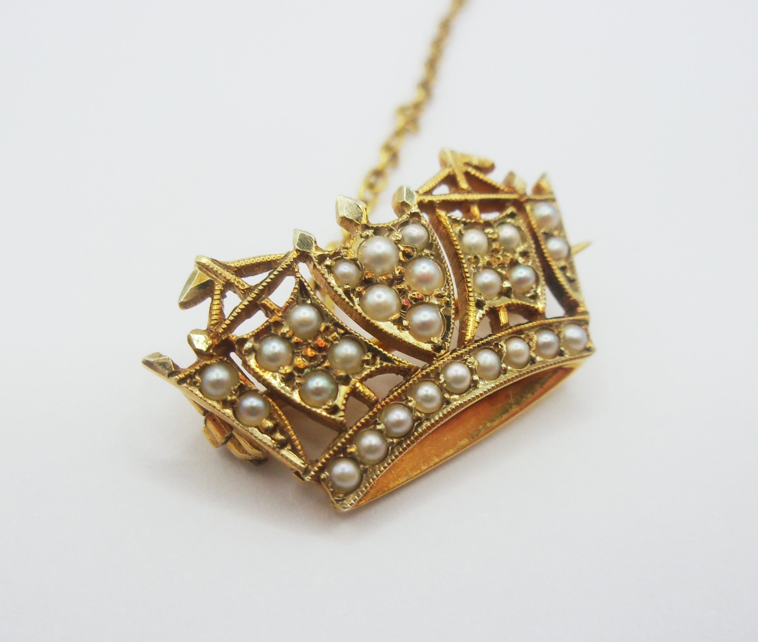 9ct Yellow Gold & Pearl Royal Navy Crown Brooch - Image 3