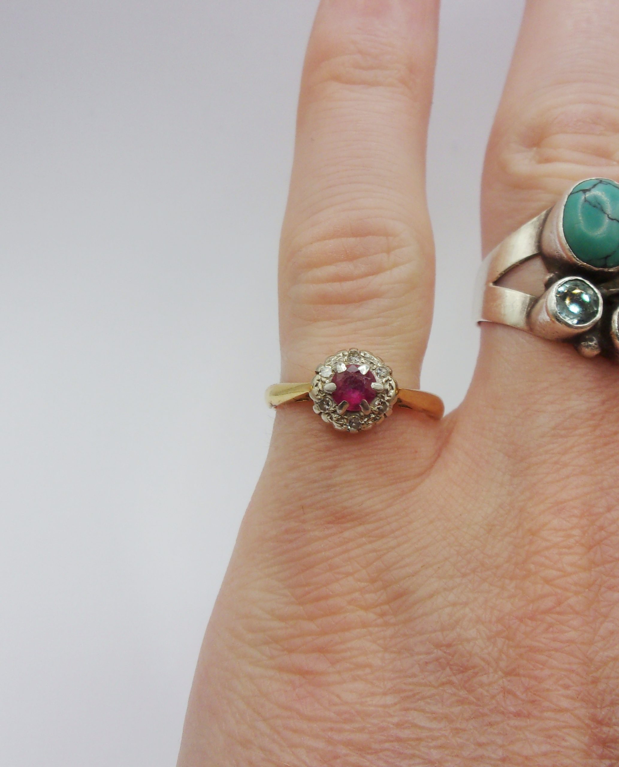18ct Yellow Gold Ruby & Diamond Flower Head Ring UK Size N US 6 ½ - Image 6