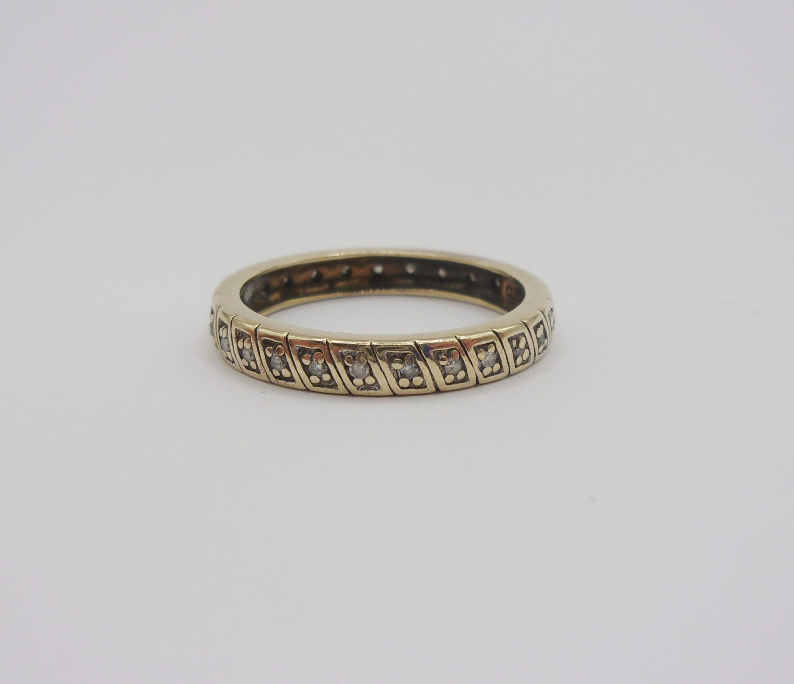 9ct Yellow Gold 0.15 CTW Diamond Eternity Ring UK Size N US 6 ½