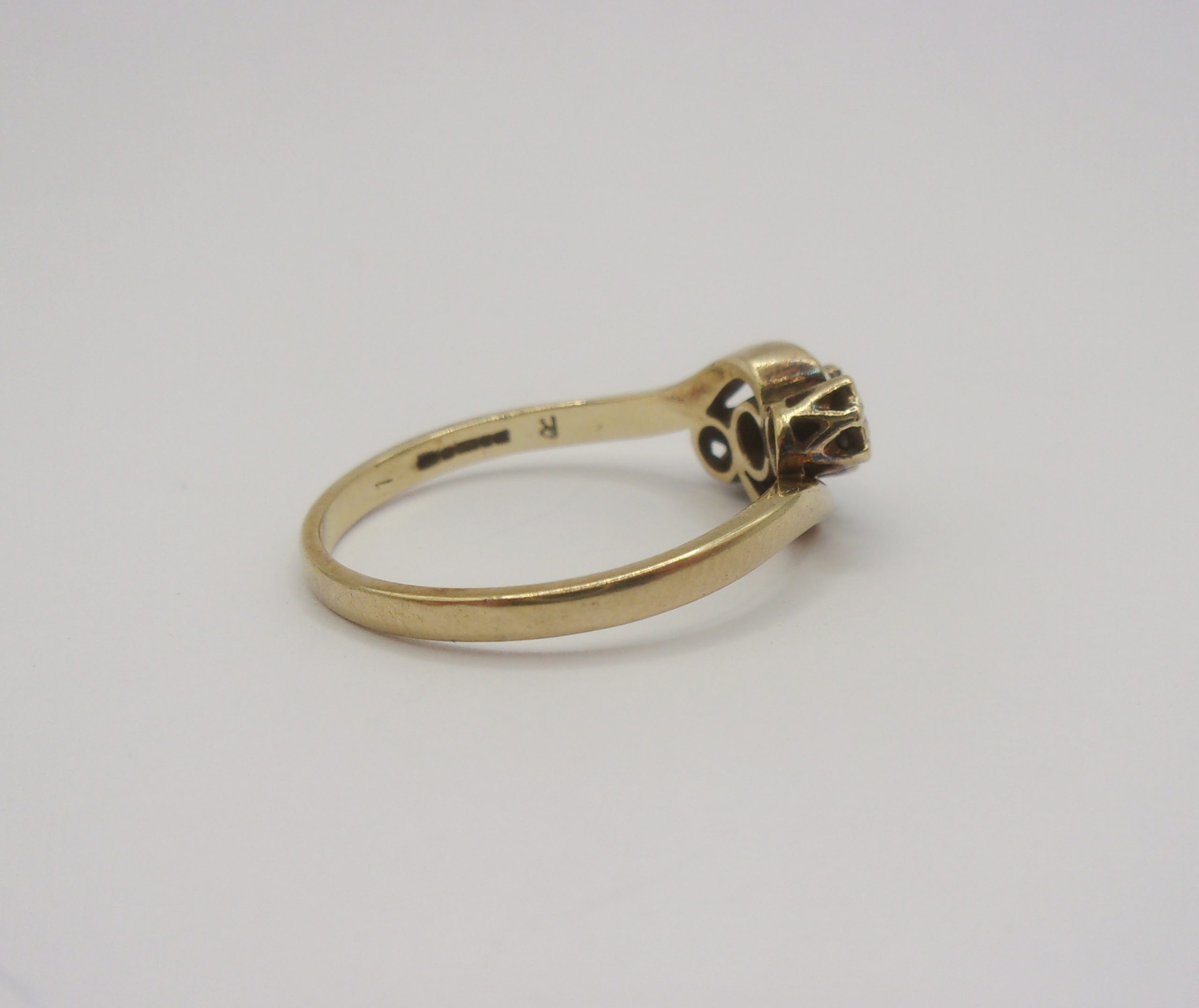 9ct Yellow Gold Sapphire & Diamond Ring UK Size Q+ US 8 ¼ - Image 2