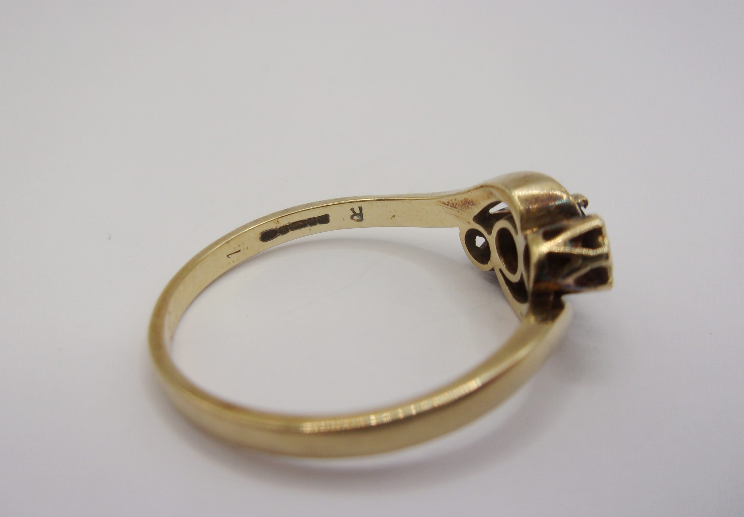 9ct Yellow Gold Sapphire & Diamond Ring UK Size Q+ US 8 ¼ - Image 3