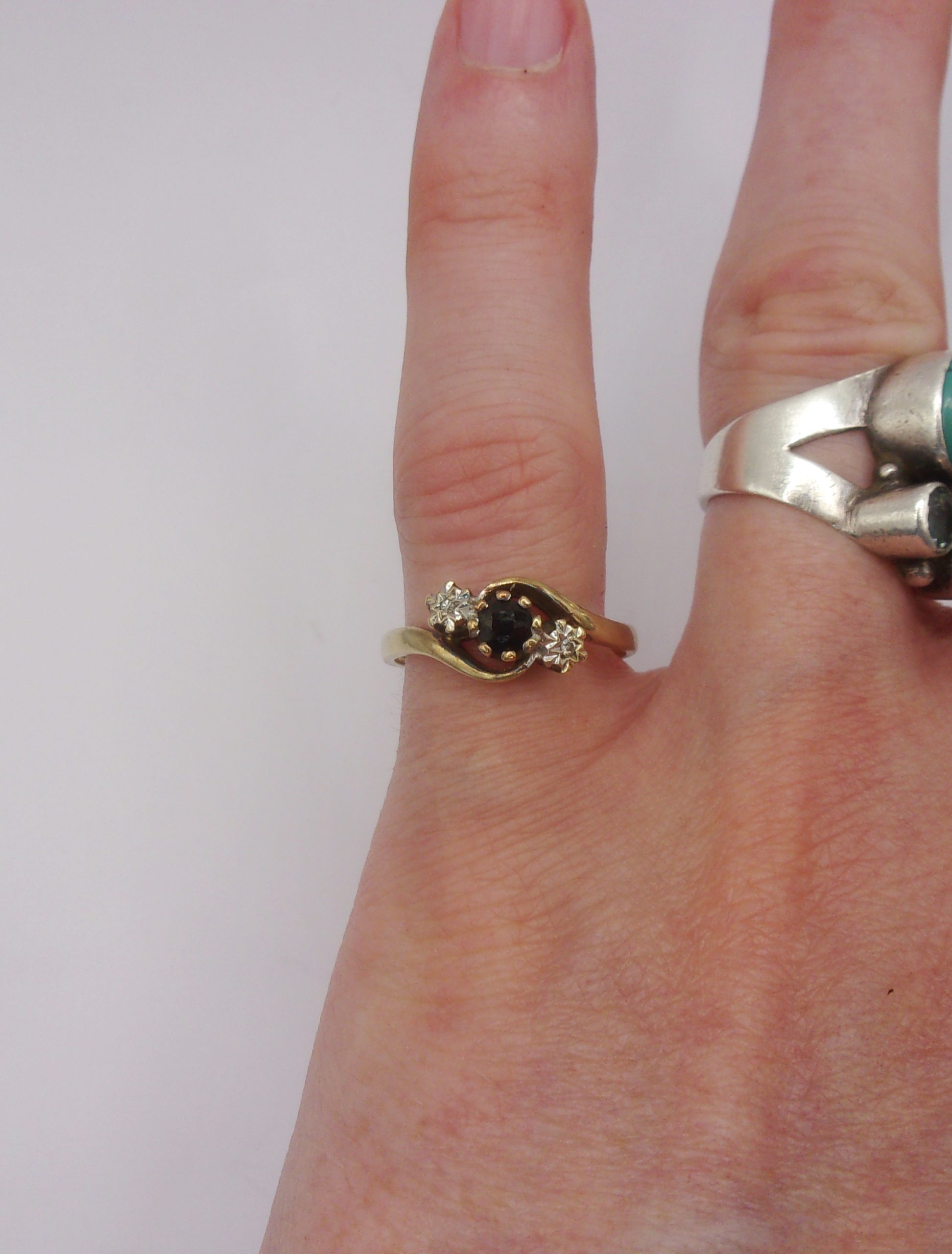 9ct Yellow Gold Sapphire & Diamond Ring UK Size Q+ US 8 ¼ - Image 4