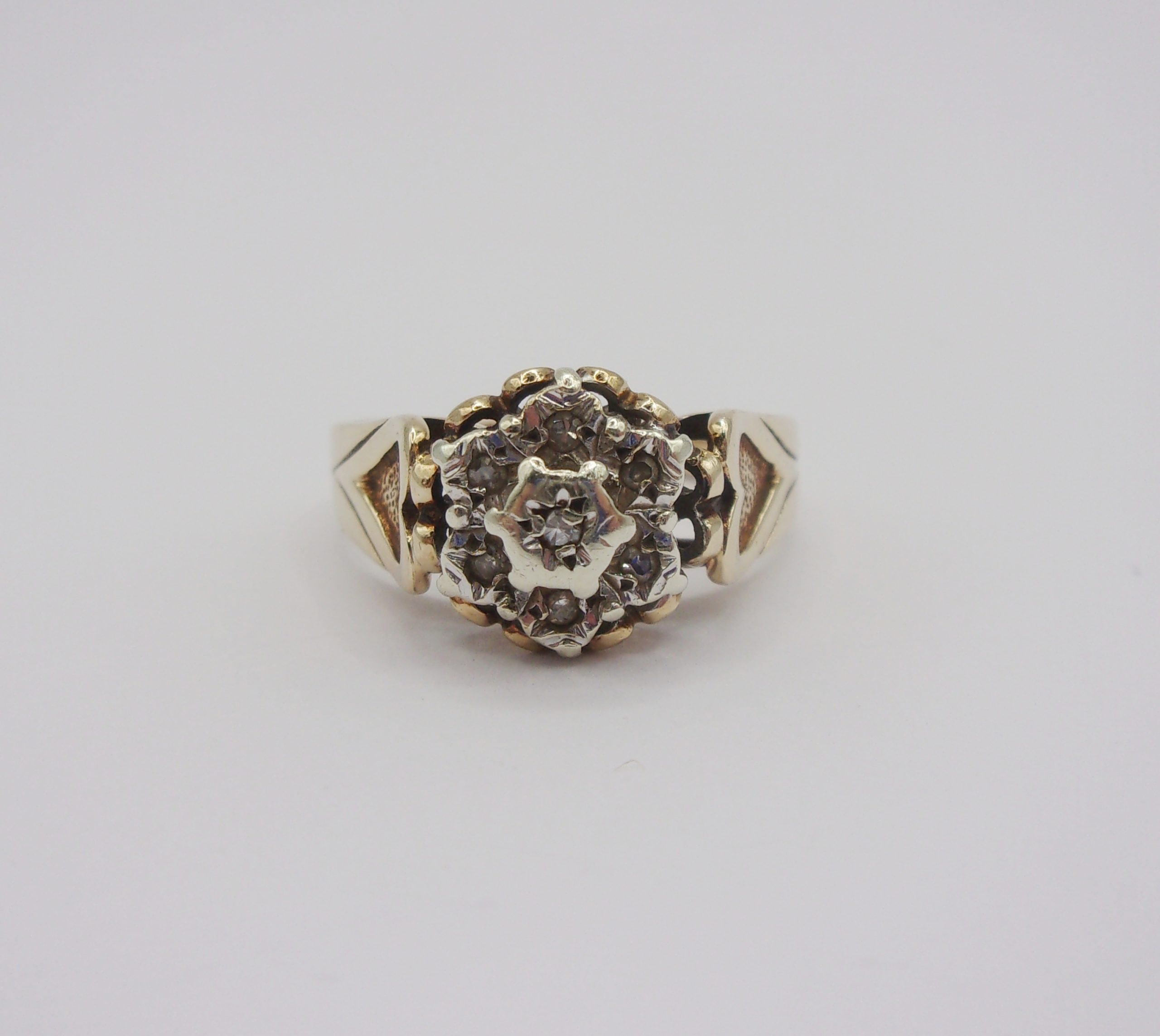 9ct Yellow Gold Sapphire & Diamond Flower-Head Ring UK Size Q US 8 - Image 2