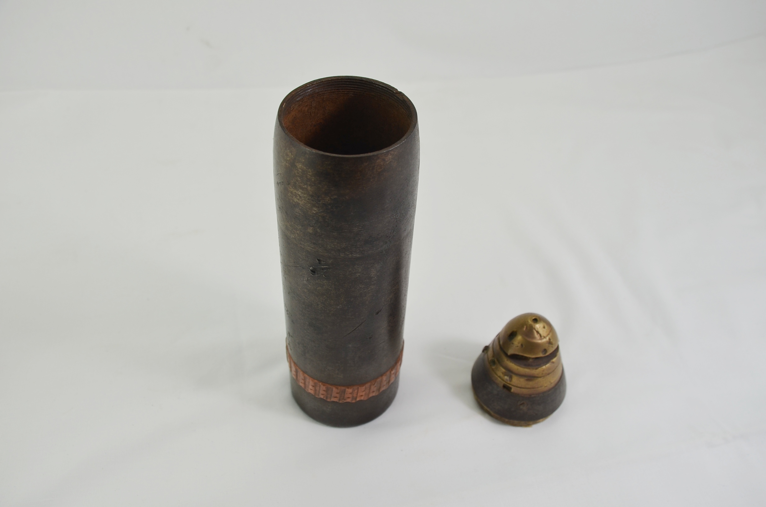 WW1 German Artillery Shell with Fuse Timer - Image 4
