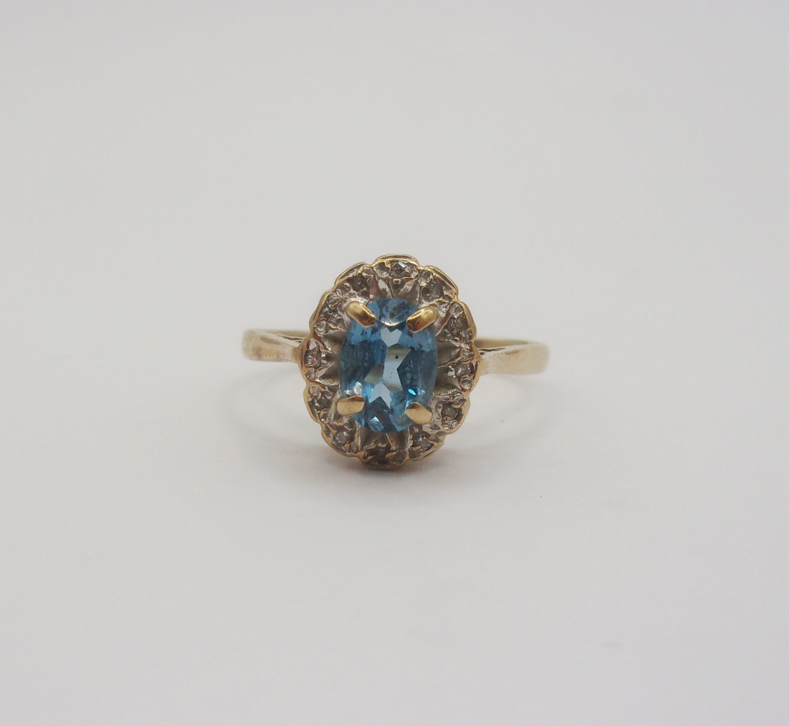 9ct Yellow Gold Blue Topaz & Diamond Flower Head Ring UK Size N US 6 ½