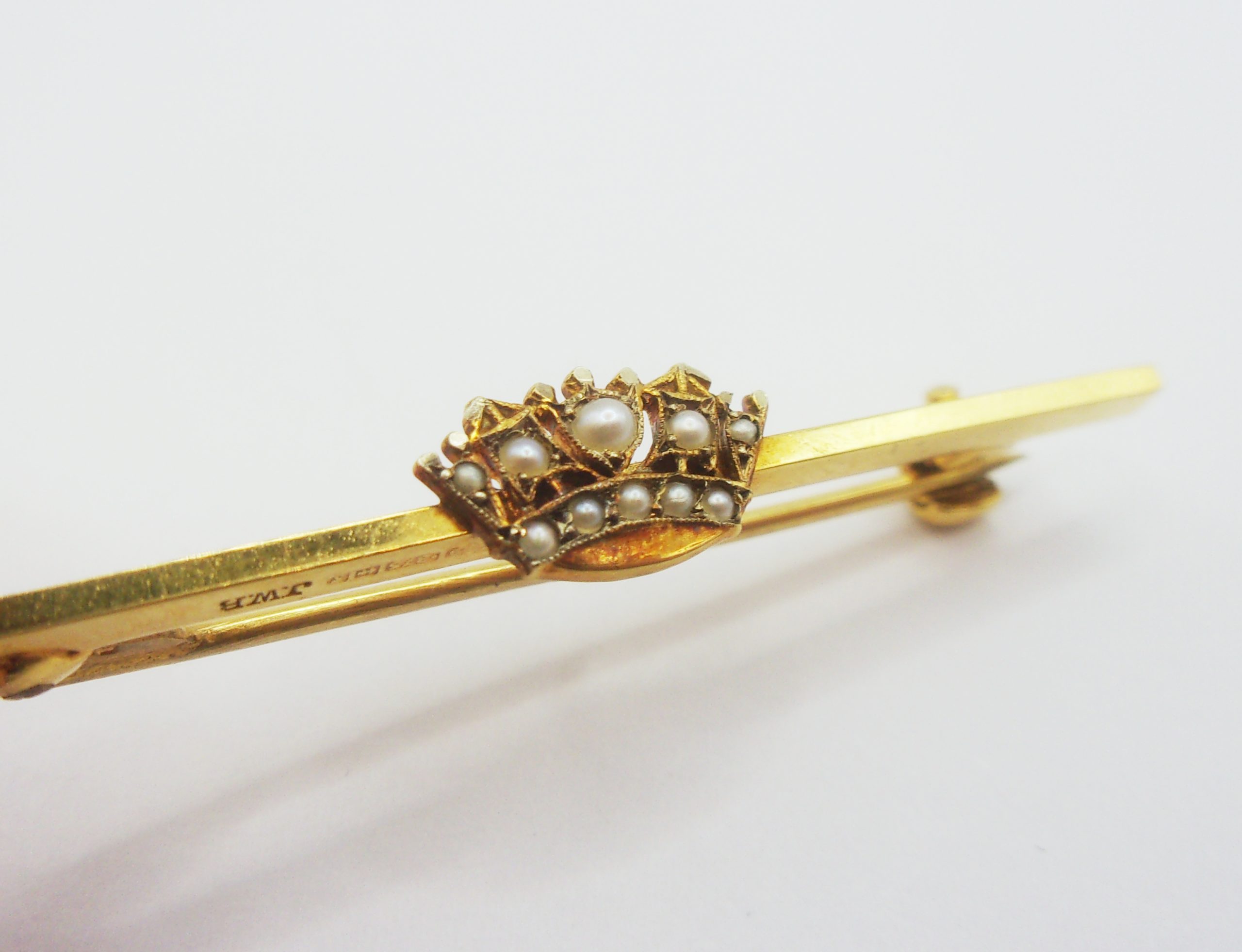 9ct Yellow Gold & Pearl Royal Navy Crown Bar Brooch - Image 2