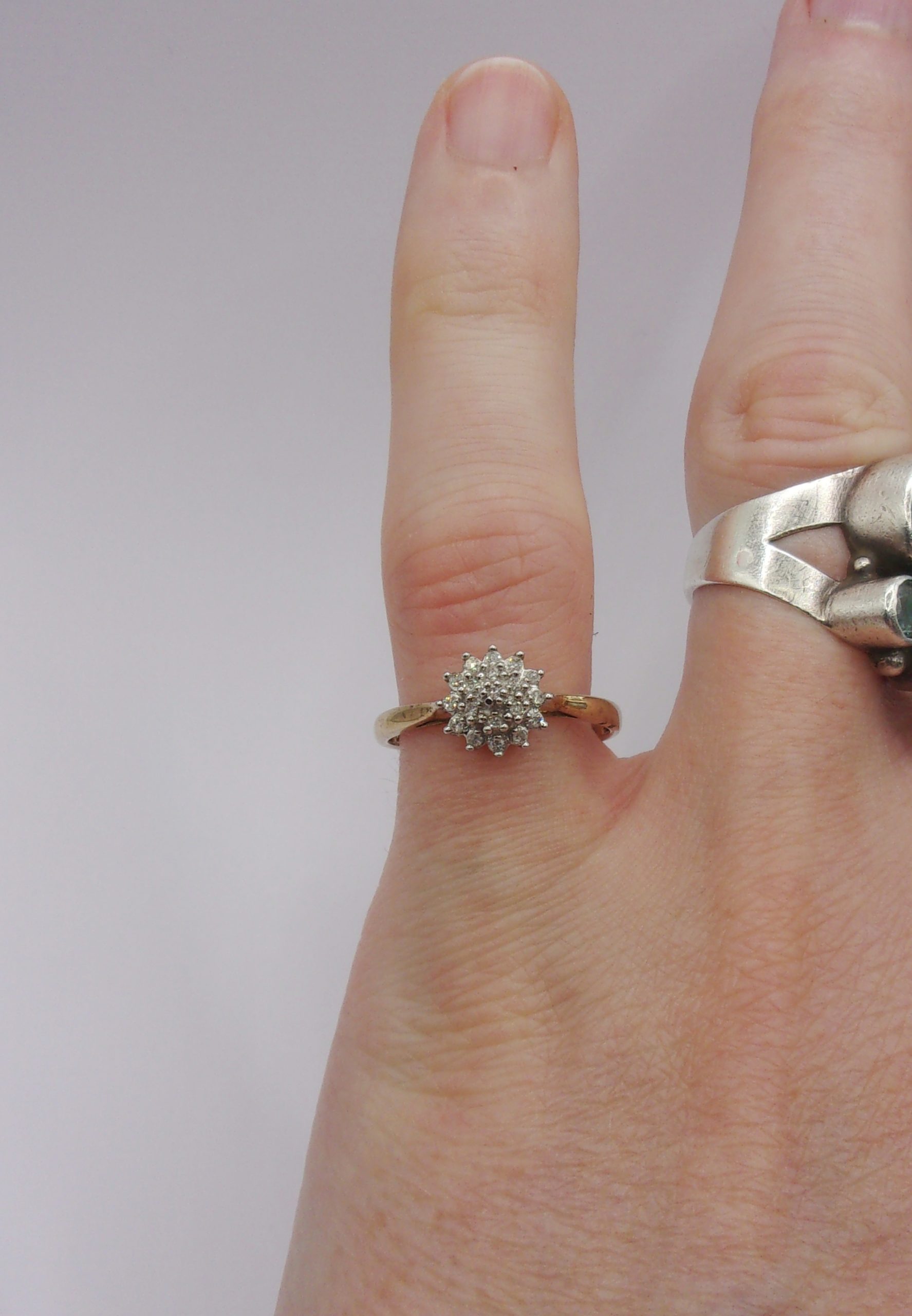 9ct Yellow Gold .10CTW Diamond Cluster Ring UK Size P US 7 ½ - Image 7