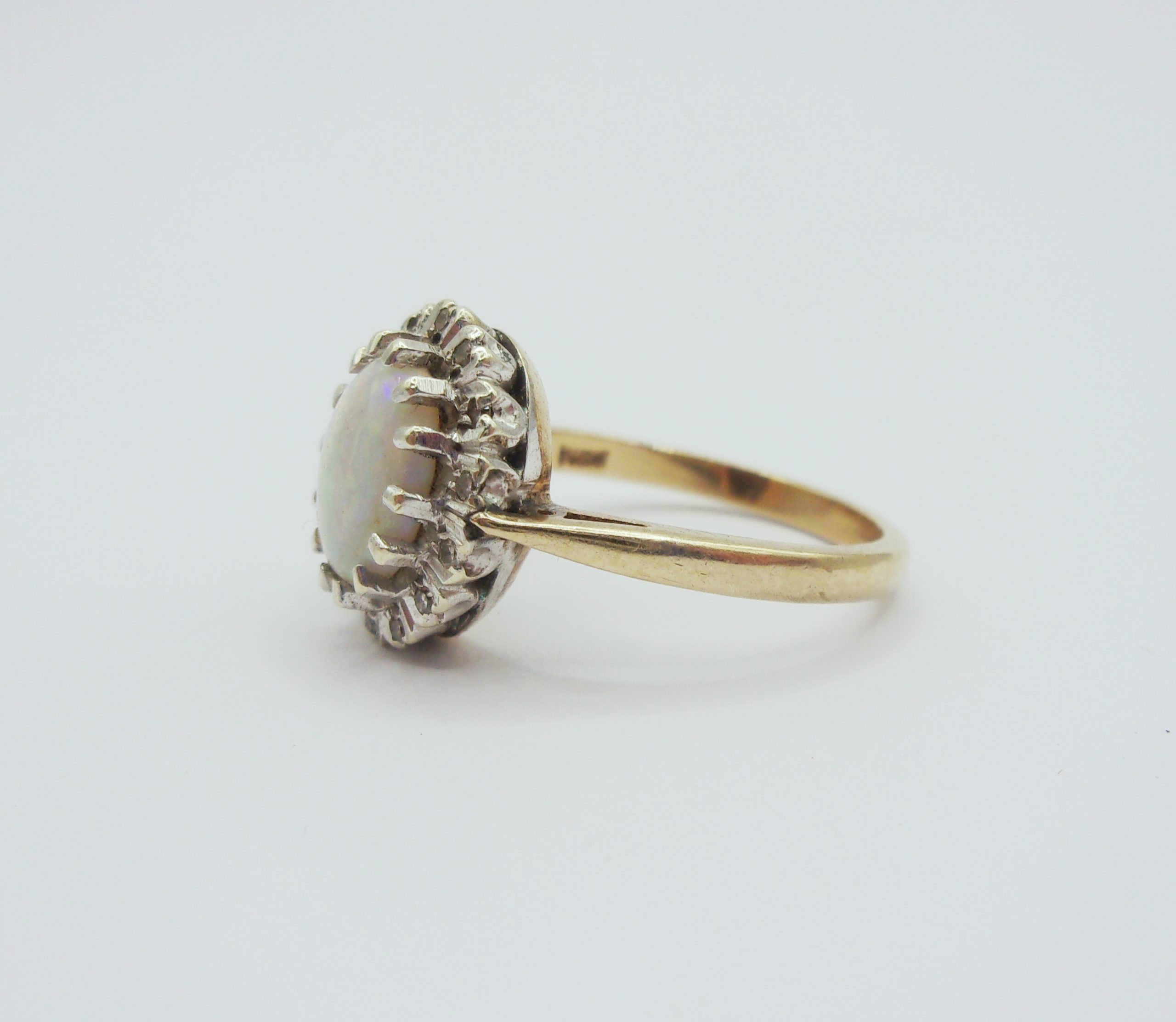 9ct Yellow Gold Opal & Diamond Flower Head Ring UK Size M US 6 - Image 2