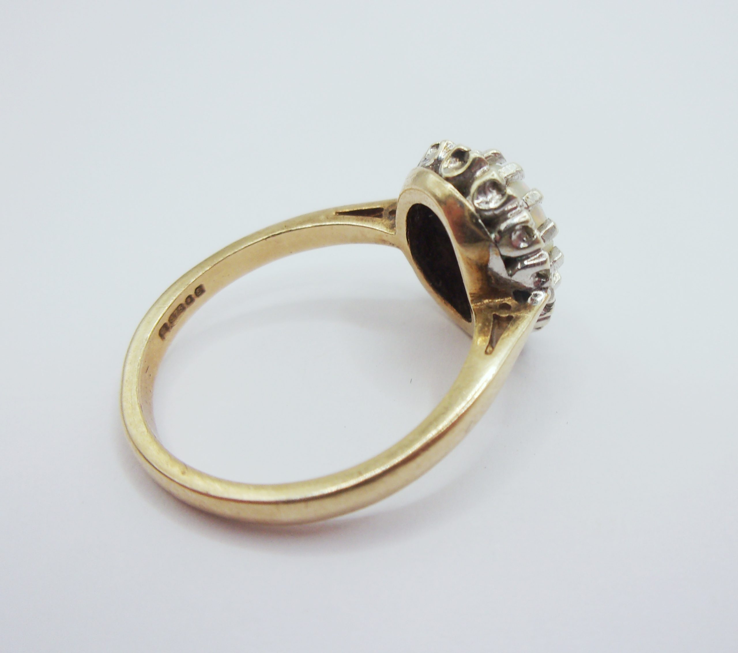 9ct Yellow Gold Opal & Diamond Flower Head Ring UK Size M US 6 - Image 5