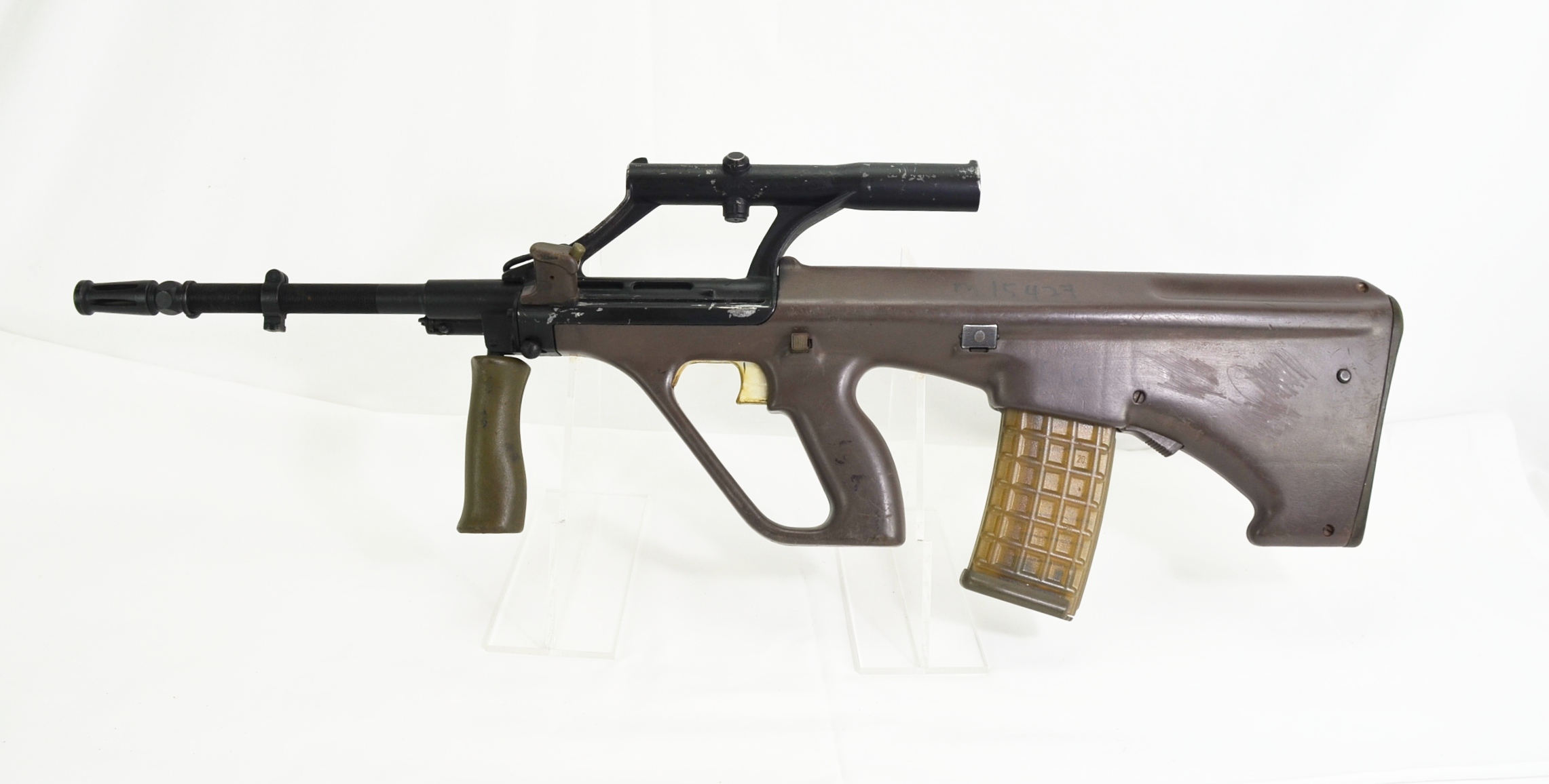 Steyr AUG Austrian Assault Rifle (Deactivated)