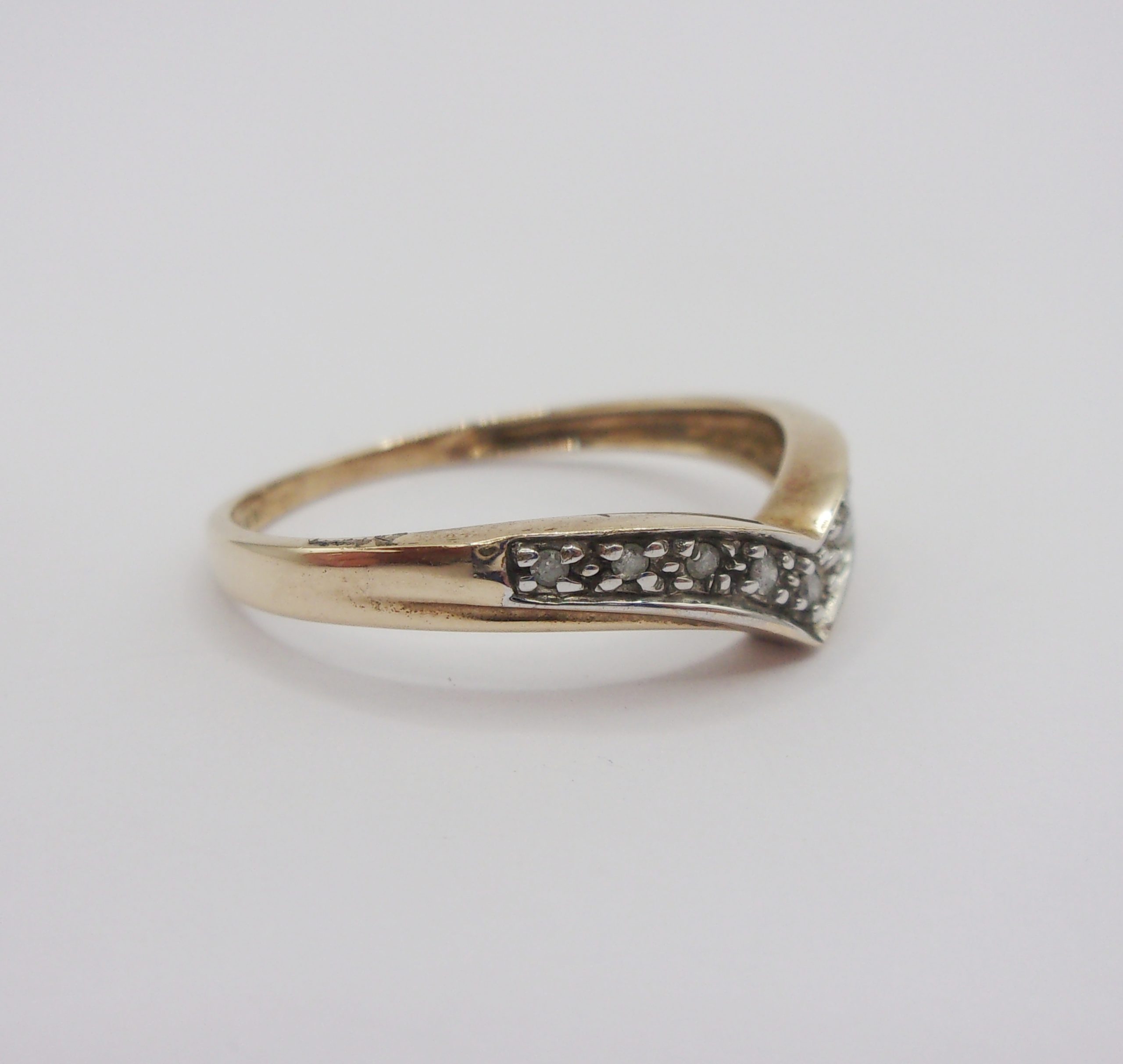 9ct Yellow Gold Diamond Wishbone Ring UK Size N+ US 6 ¾ - Image 4