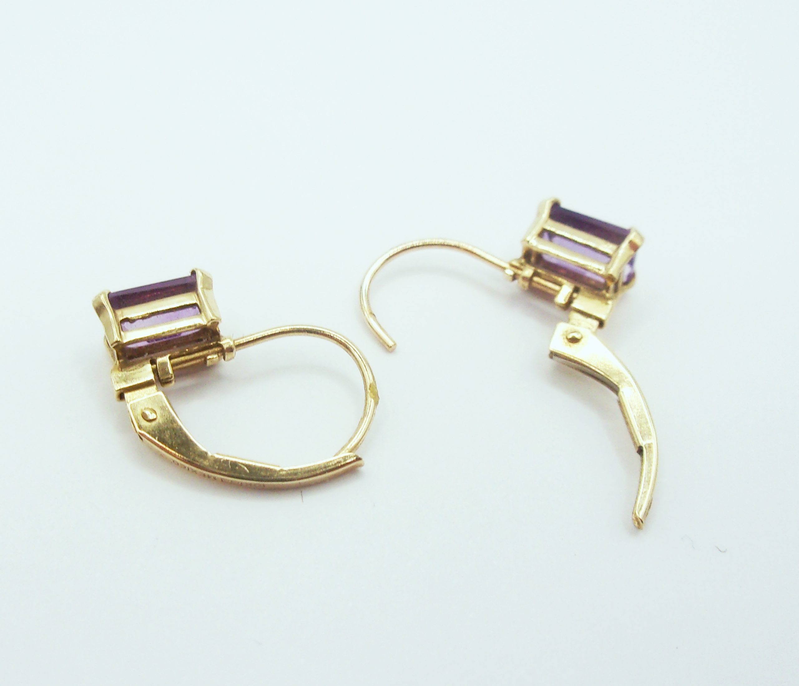 Pair of 10ct Yellow Gold Amethyst Earrings - Image 2