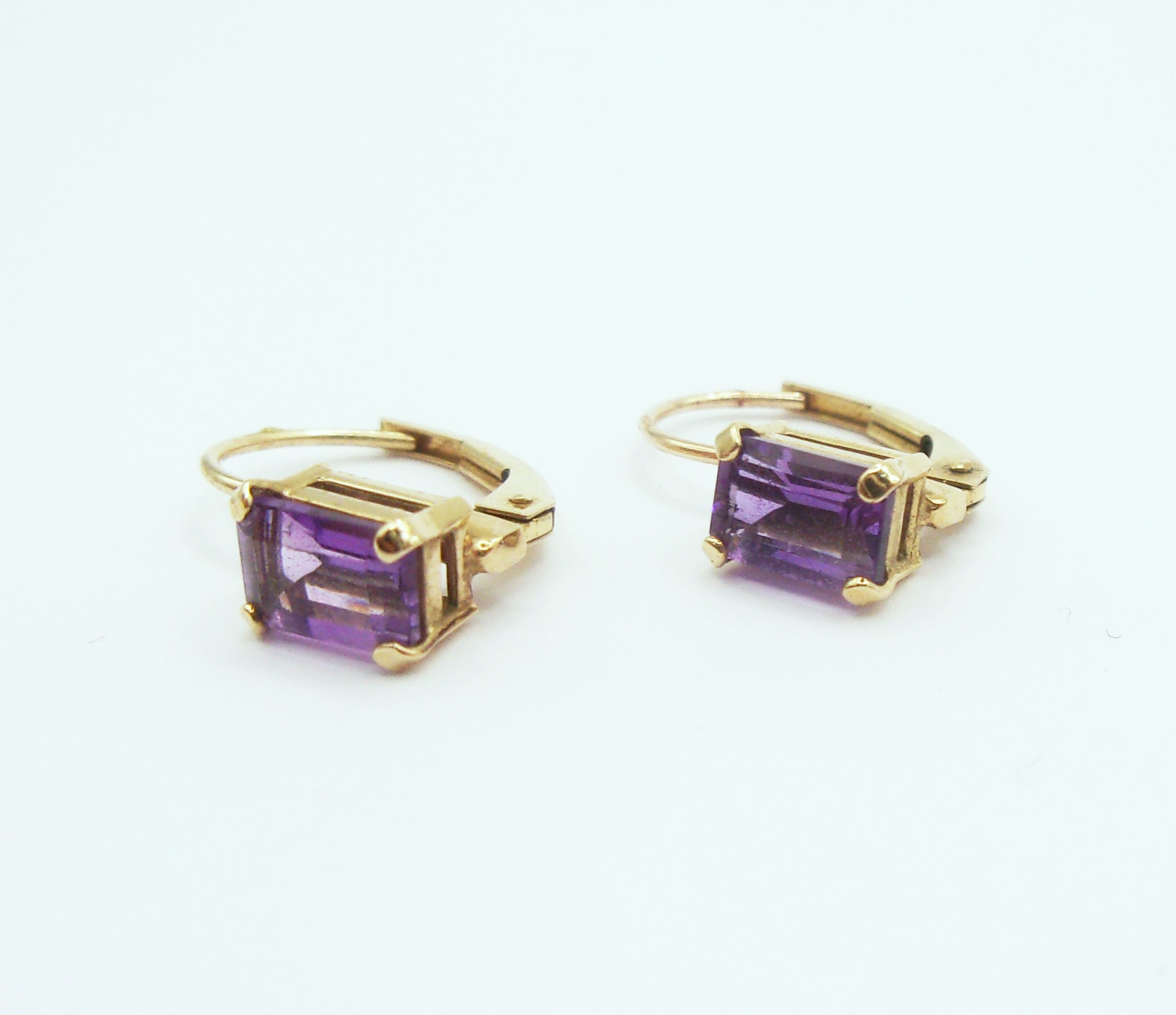 Pair of 10ct Yellow Gold Amethyst Earrings - Image 4