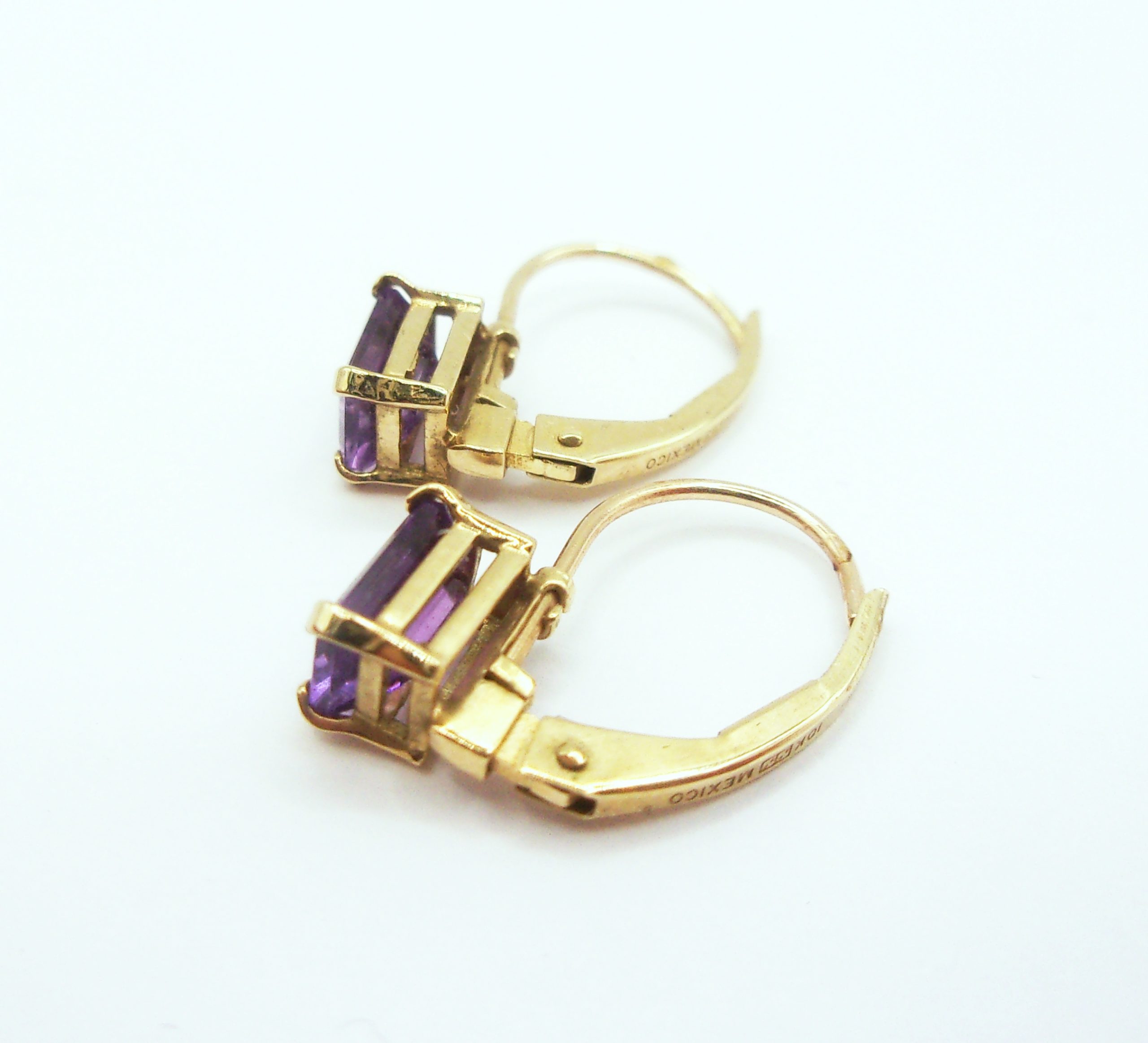 Pair of 10ct Yellow Gold Amethyst Earrings - Image 5
