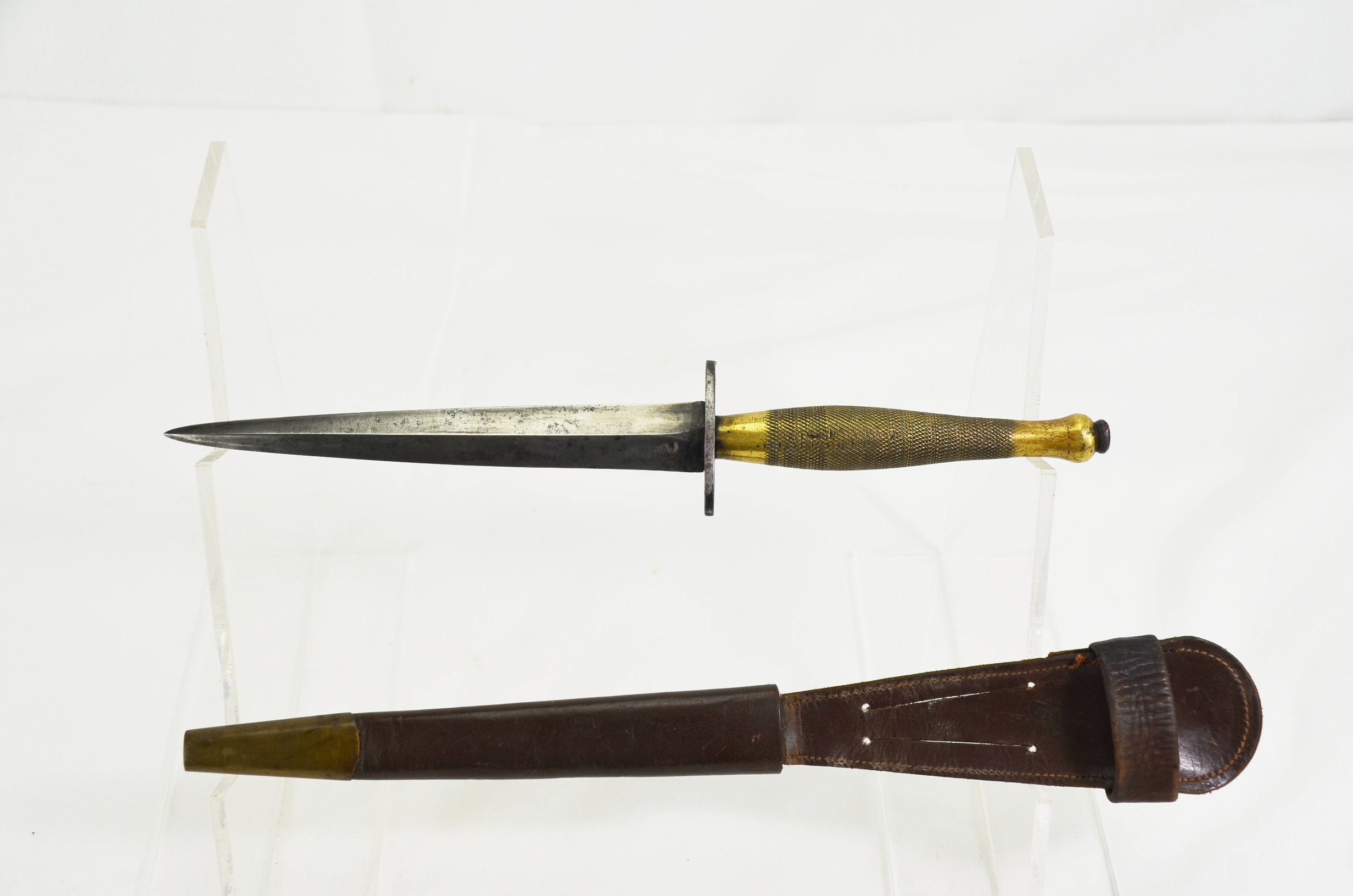 Original WW2 Second Pattern Fairbarin-Sykes Fighting Knife - Image 3