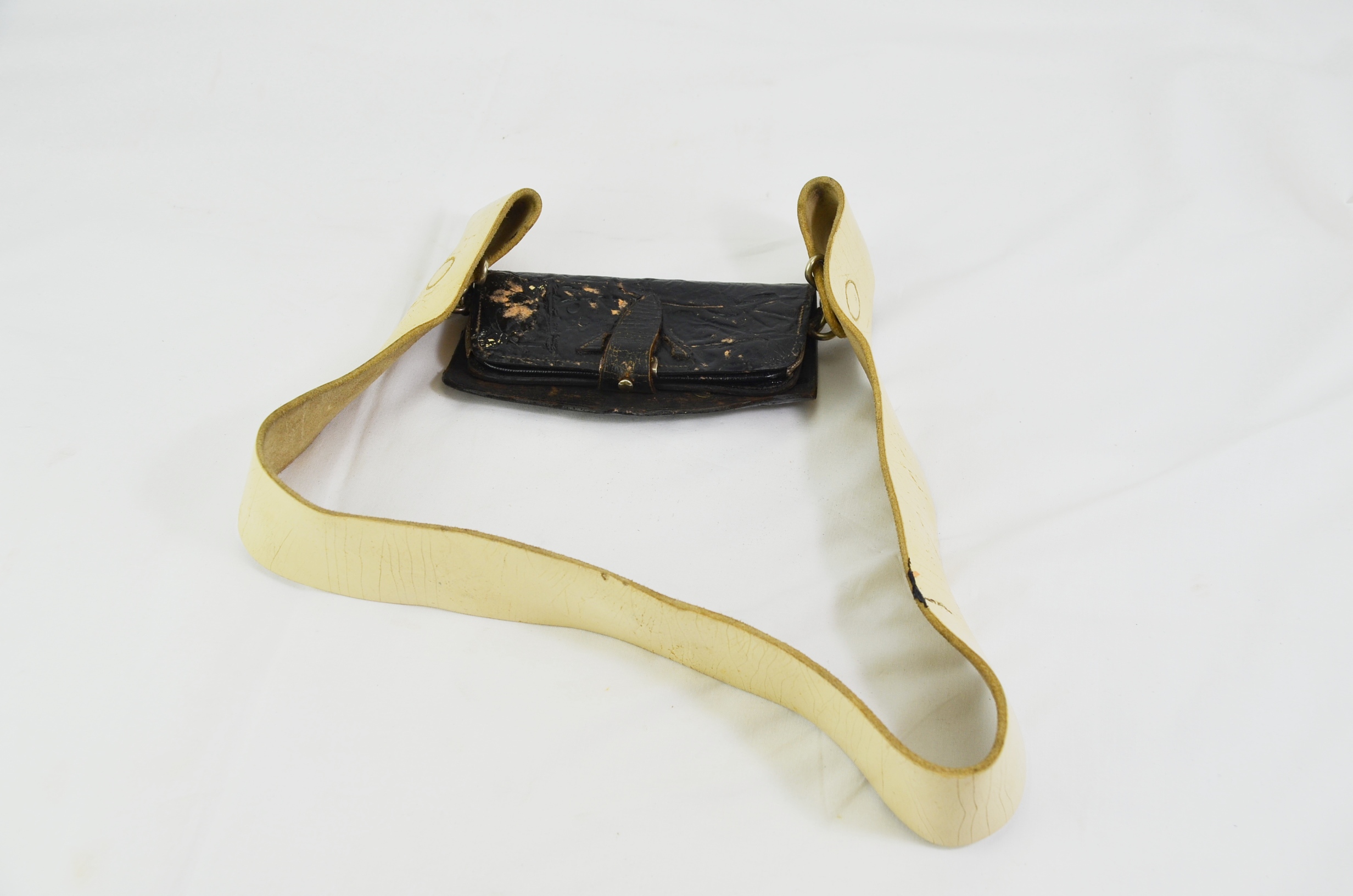 Victorian Royal Artillery Officer’s Undress Cross Belt and Pouch - Image 5