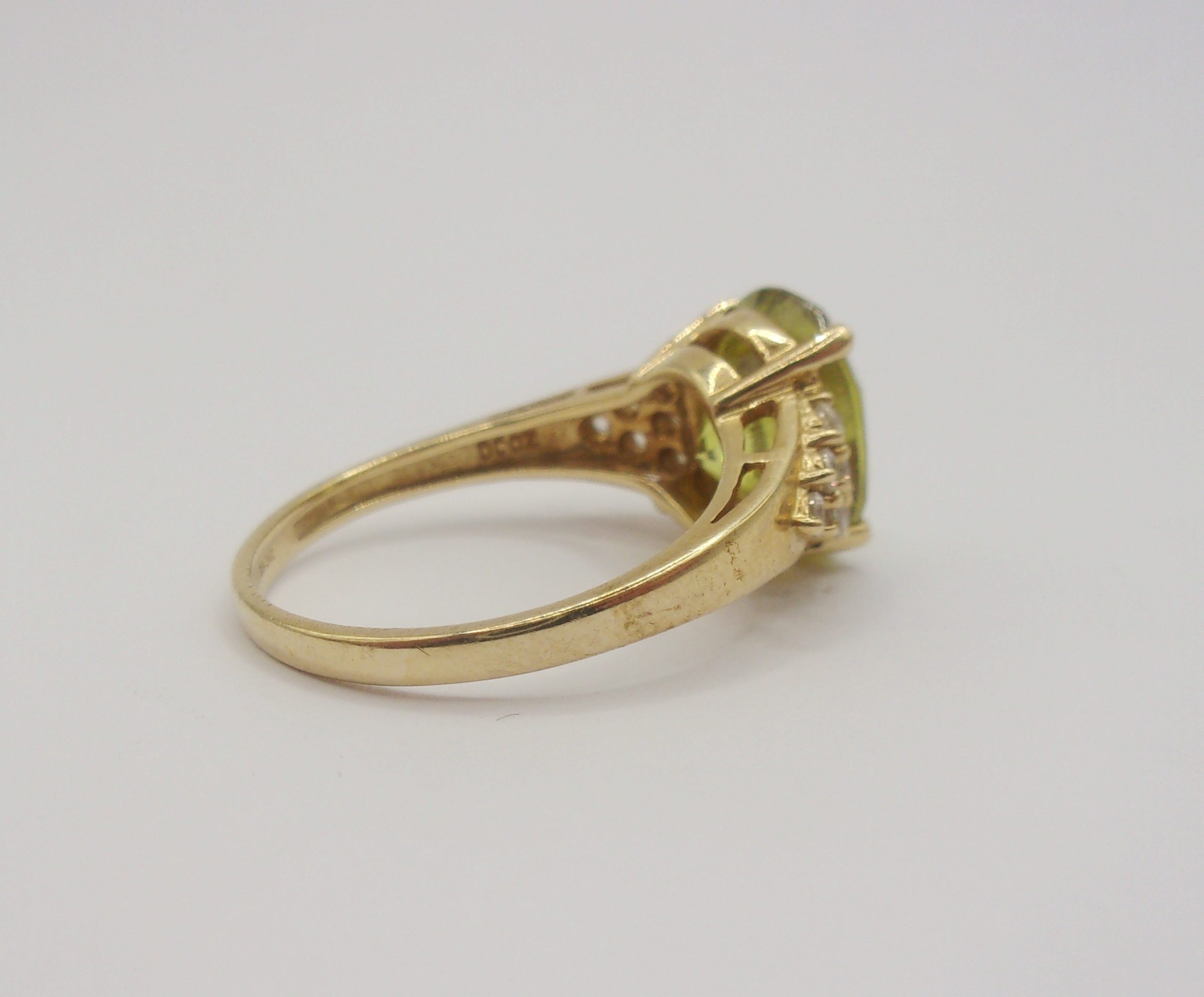 14ct Yellow Gold Peridot & Cubic Zirconia Ring UK Size S US 9 - Image 3