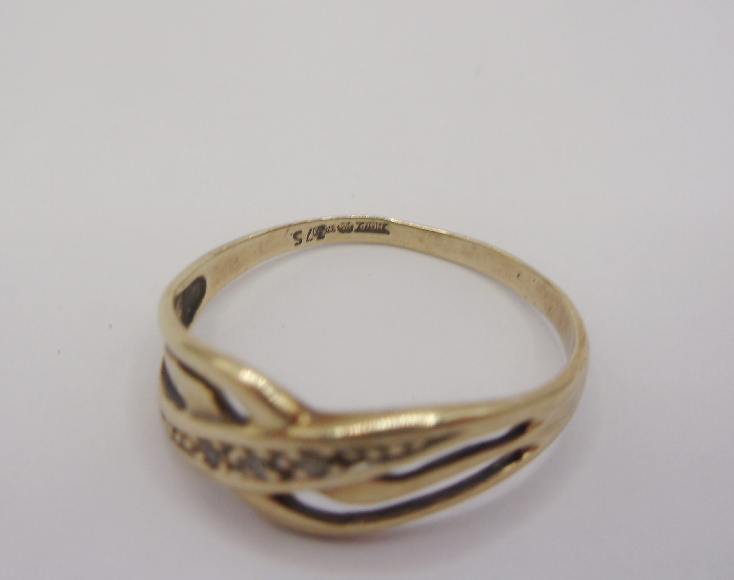 9ct Yellow Gold Diamond Ring UK Size L US 5 ½ - Image 3