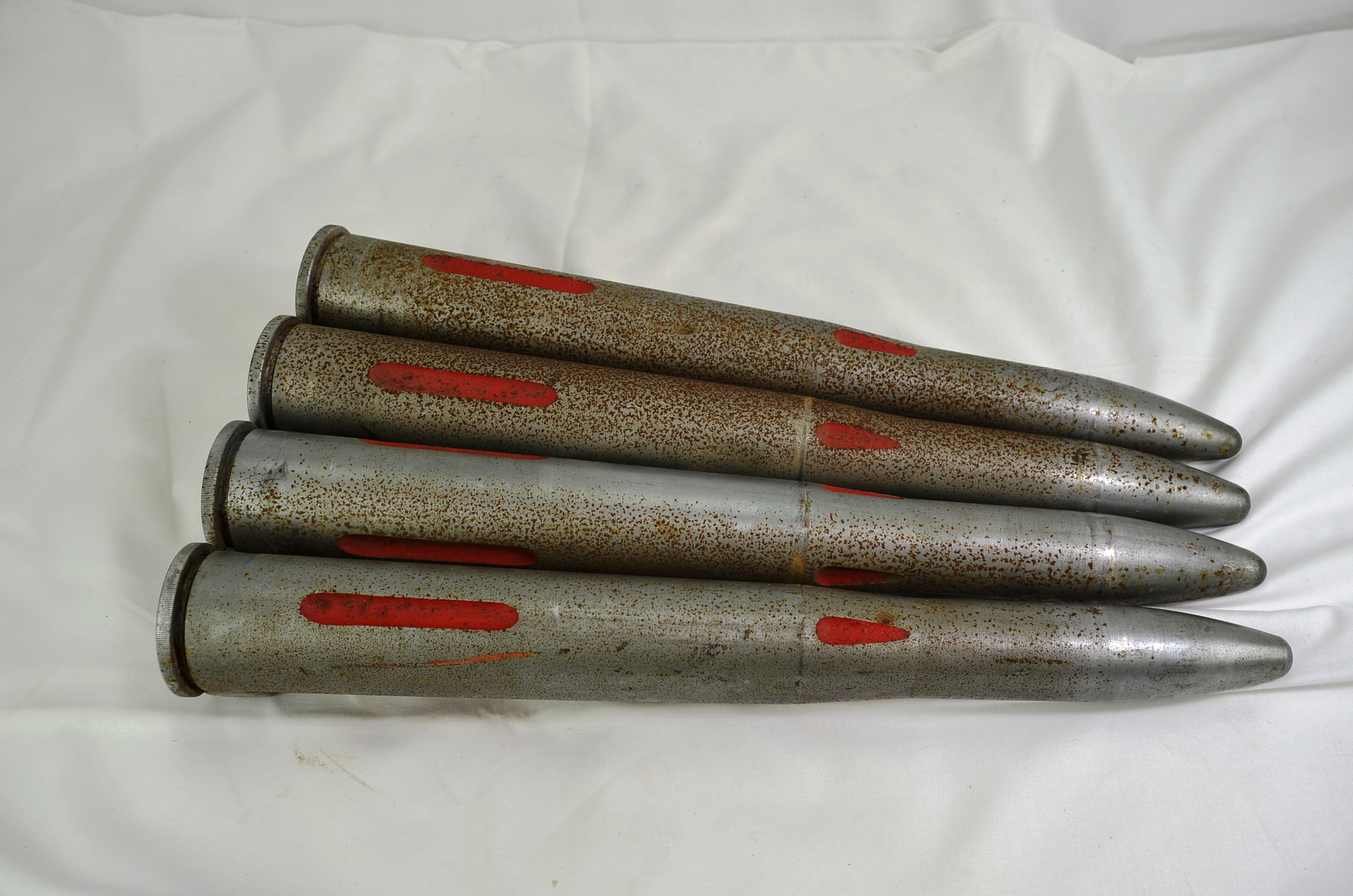 40mm Bofors Training Rounds in Clip - Image 2
