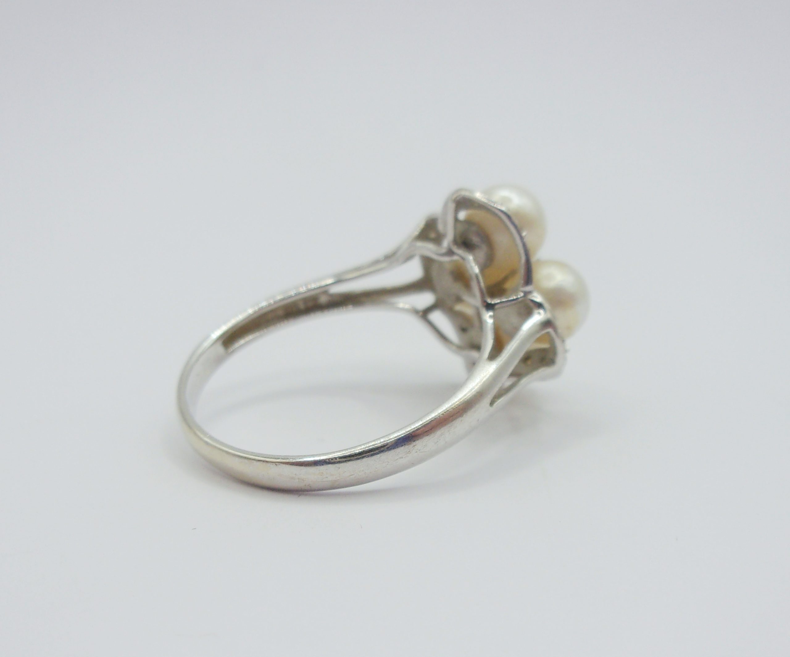 14ct White Gold Pearl & Cubic Zirconia Cluster Ring UK Size T+ US 10 - Image 3