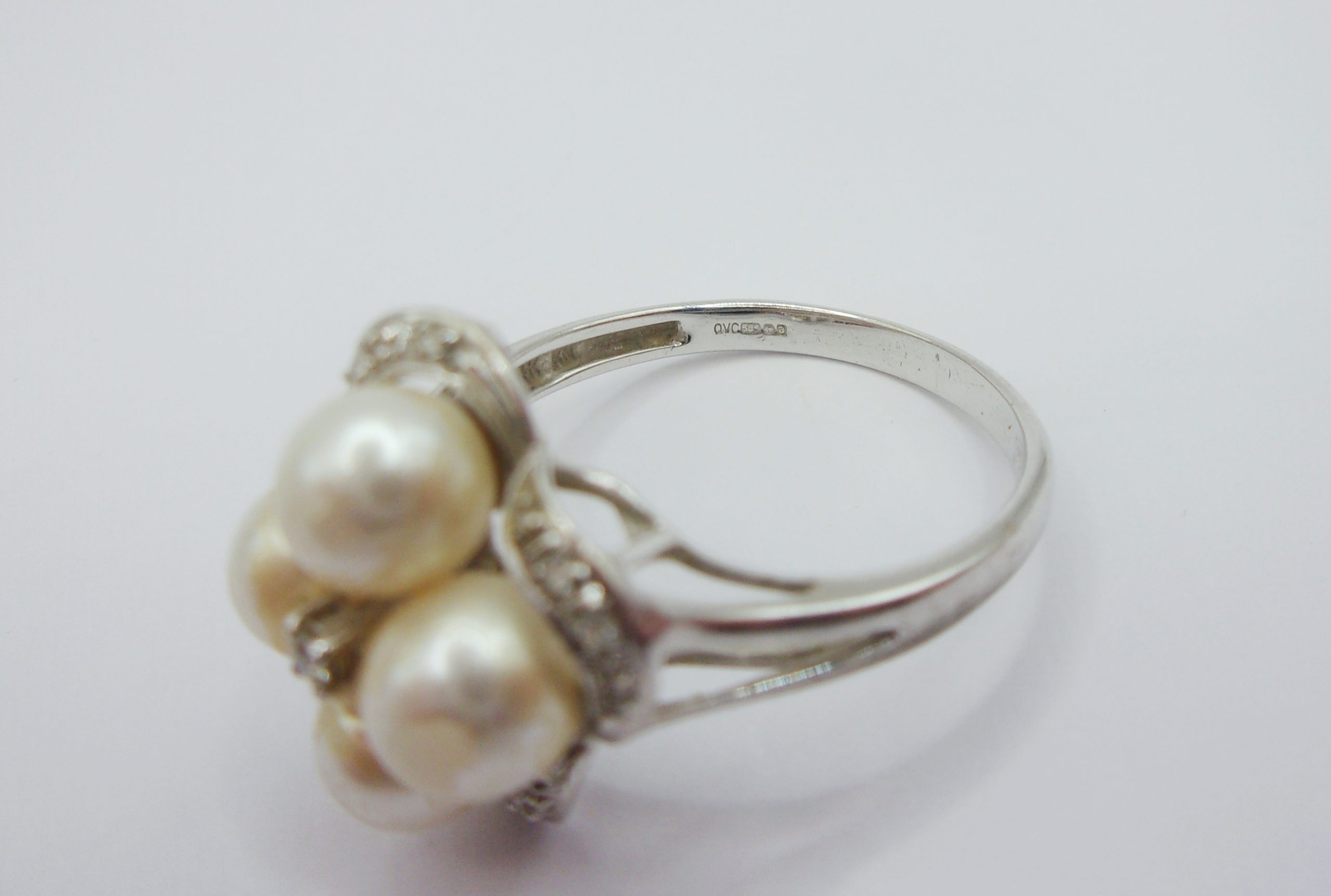 14ct White Gold Pearl & Cubic Zirconia Cluster Ring UK Size T+ US 10 - Image 4