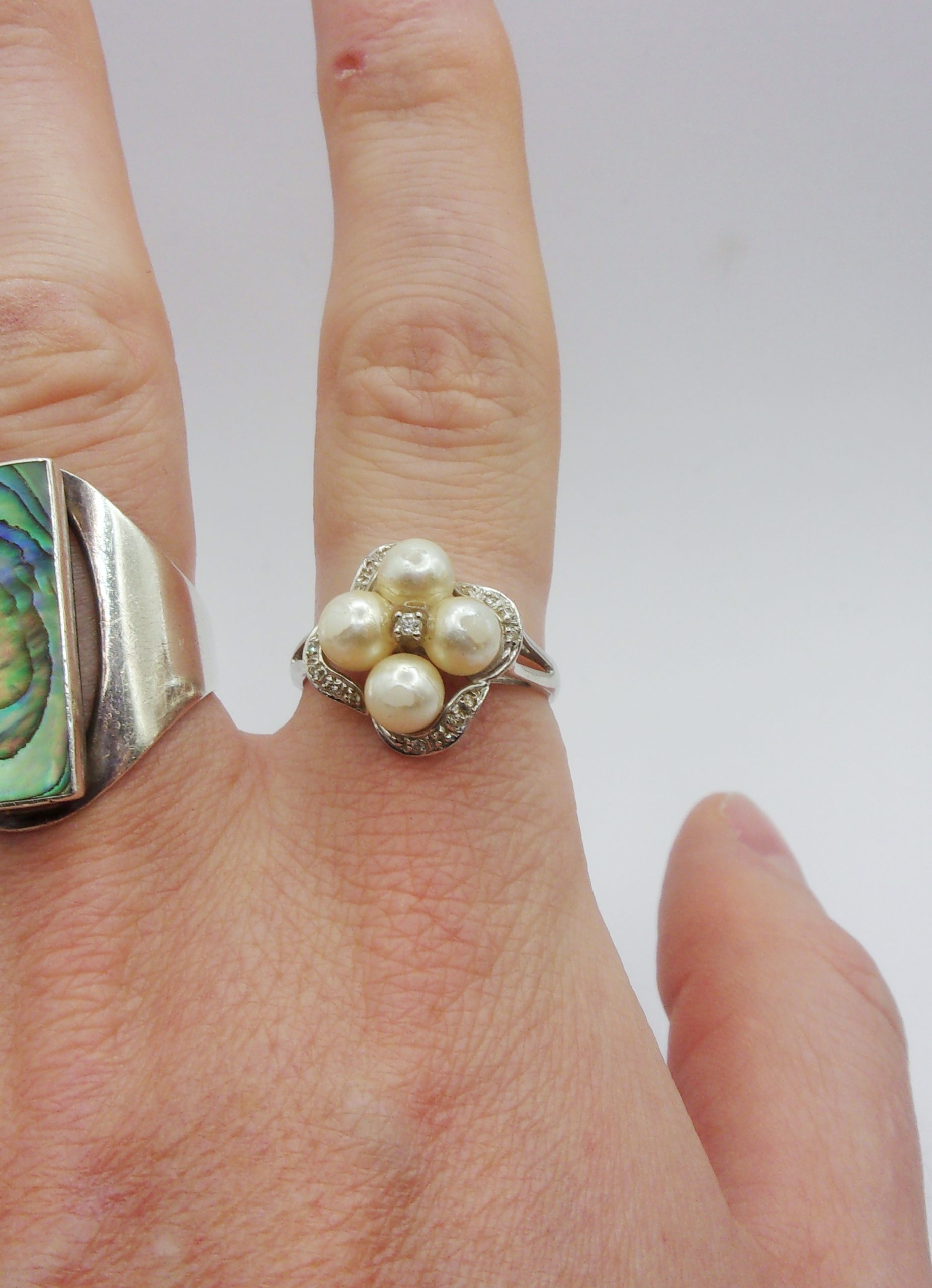 14ct White Gold Pearl & Cubic Zirconia Cluster Ring UK Size T+ US 10 - Image 6