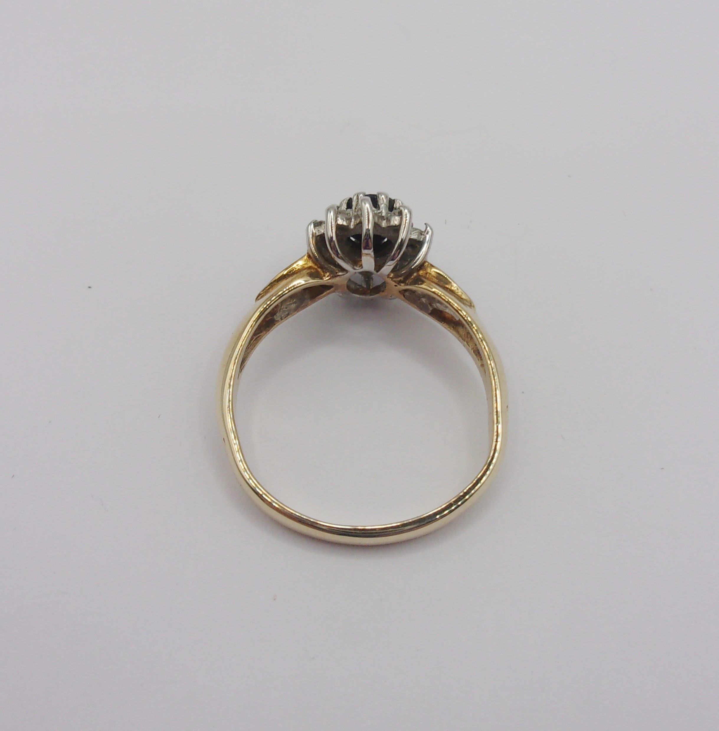 9ct Yellow Gold Sapphire & Diamond Flower Head Ring UK Size M+ US 6 ¼ - Image 6