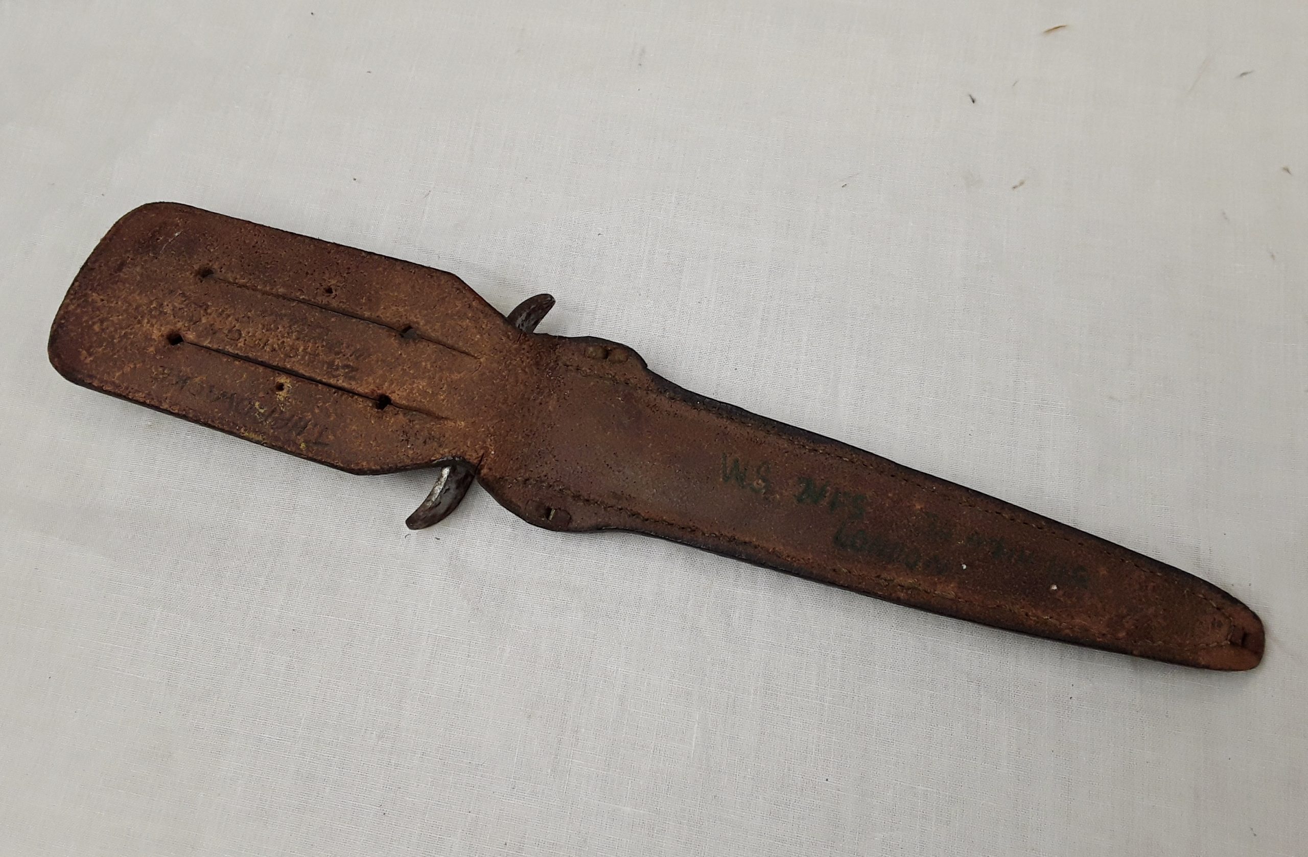 WW2 Cogswell And Harrison Commando Fighting Knife - Image 11