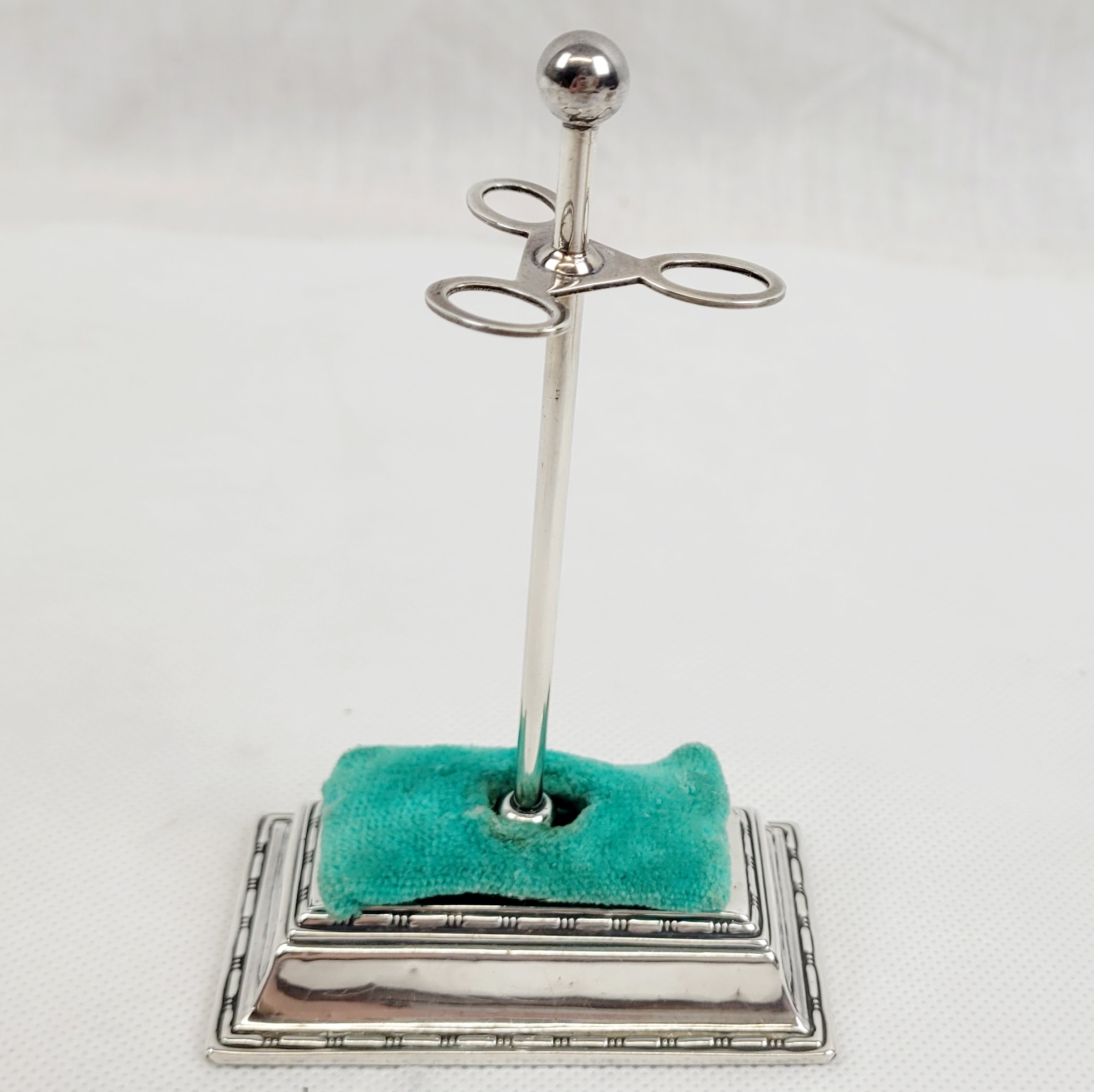 Birmingham Silver 1919 Hat Pin Holder - Image 2