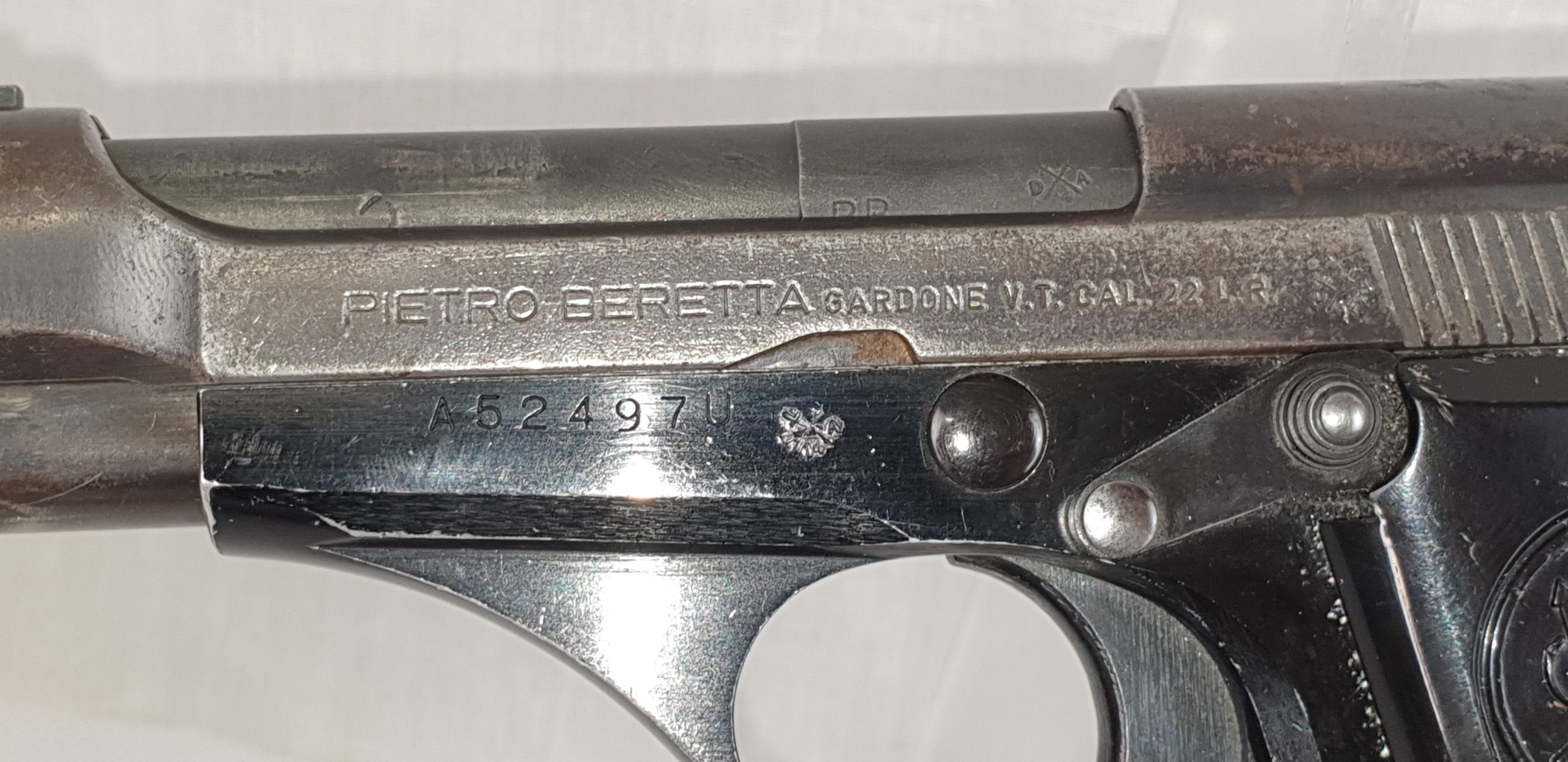 Cold War Era Beretta Semi-Automatic pistol with Silencer in .22 l.r. - Image 15