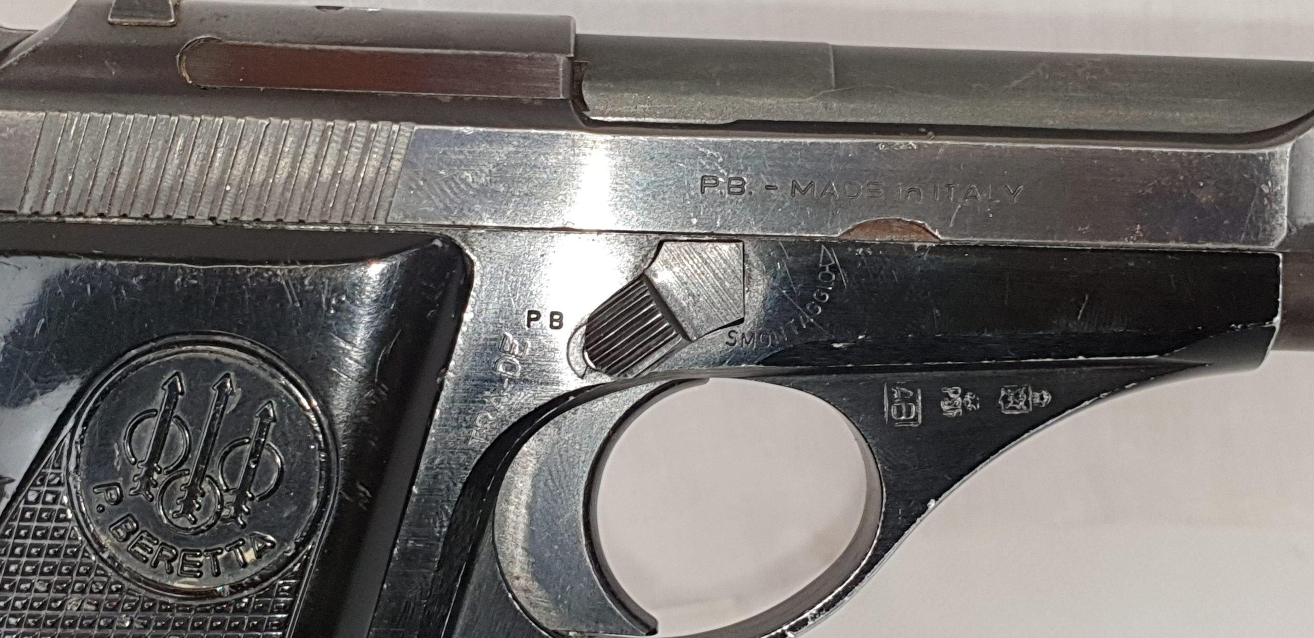 Cold War Era Beretta Semi-Automatic pistol with Silencer in .22 l.r. - Image 14