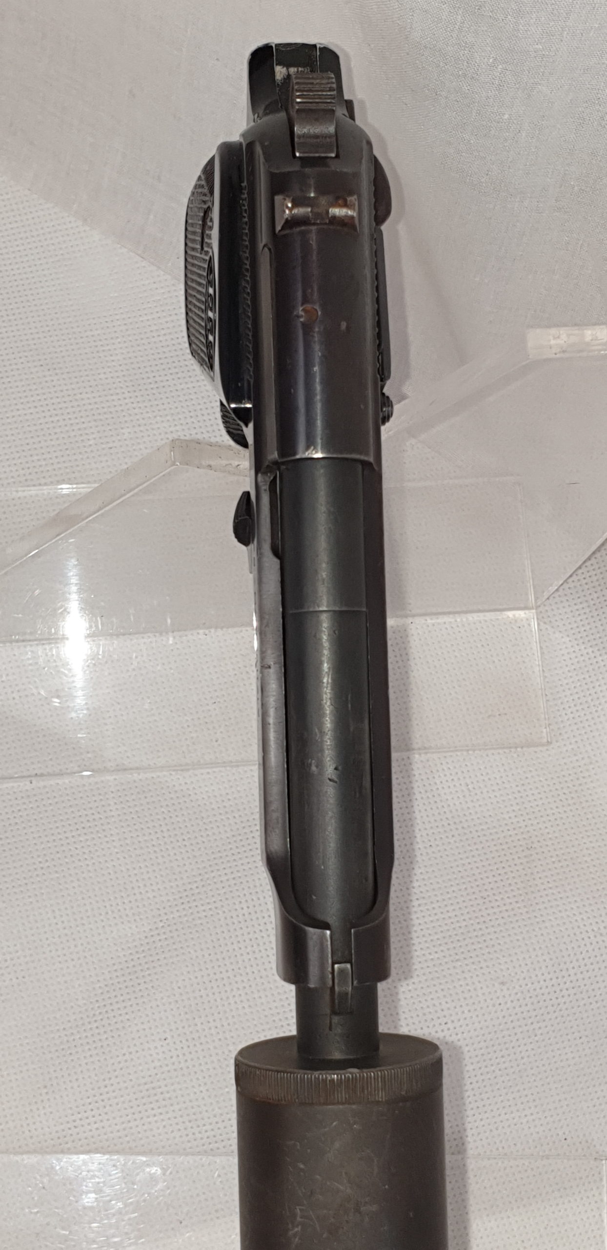 Cold War Era Beretta Semi-Automatic pistol with Silencer in .22 l.r. - Image 12