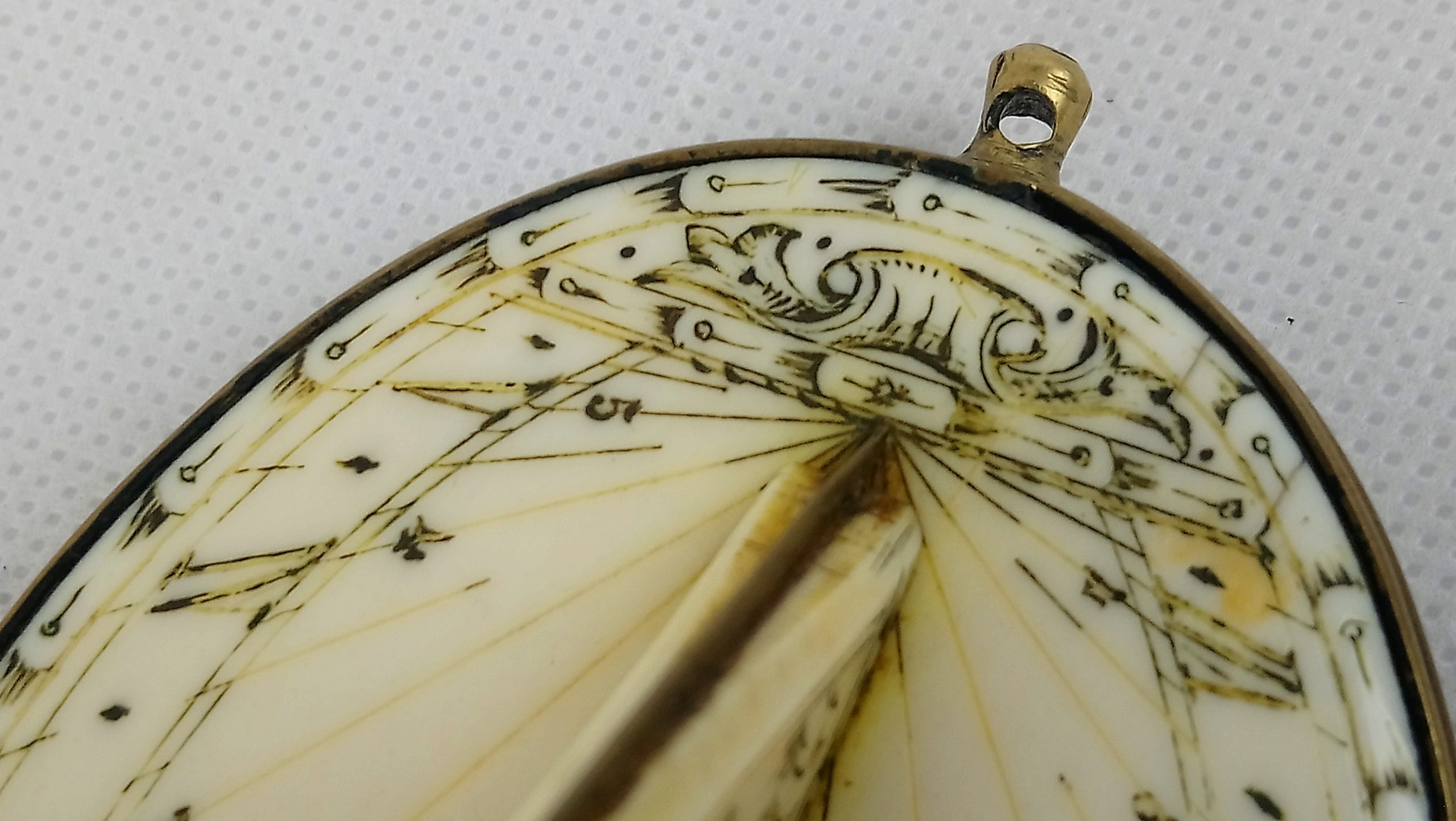 Early 18th Century Scrimshaw Sundial Attributed To Thomas Tuttell - Image 7