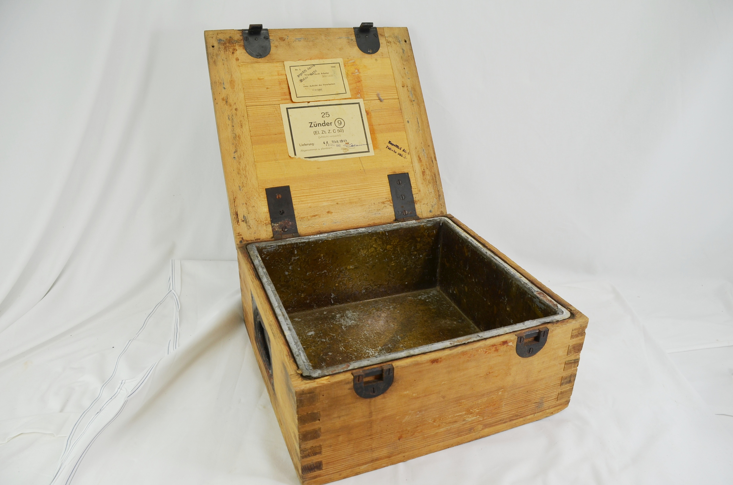 WW2 German Third Reich Lead Lined Artillery Fuze Box