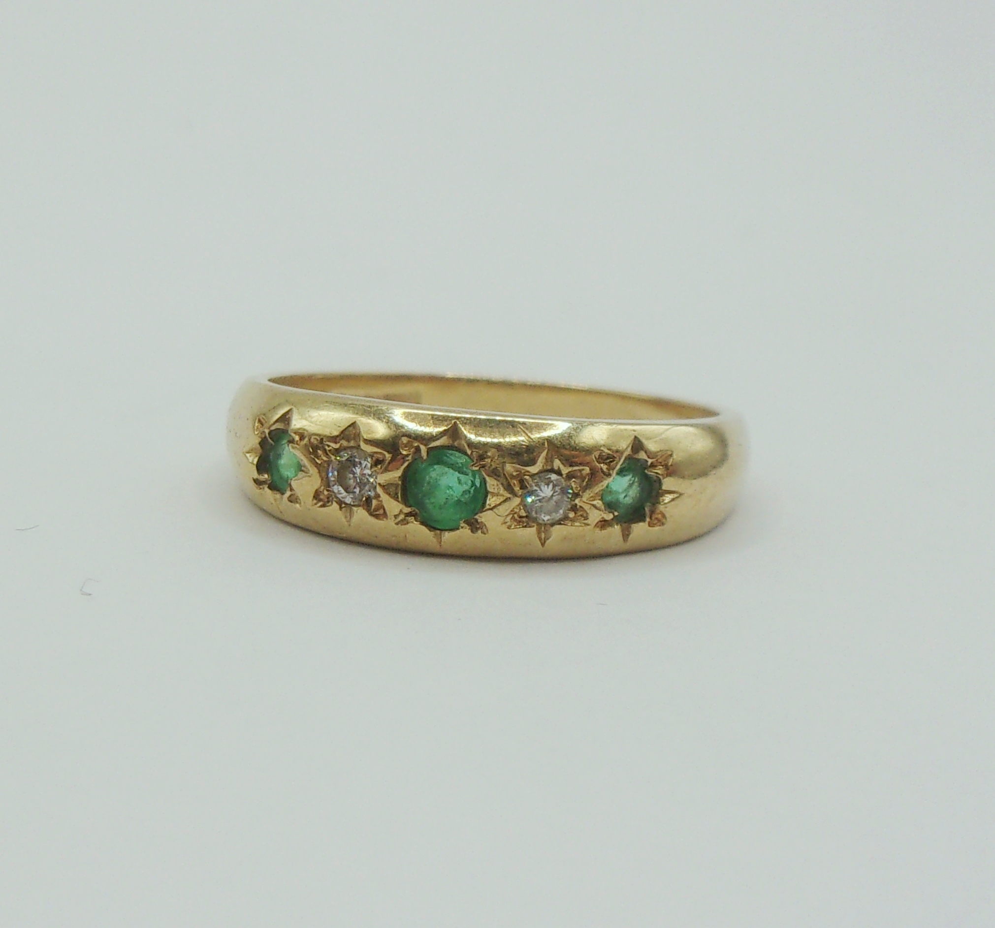 9ct Yellow Gold Emerald & Diamond Gypsy Ring UK Size O+ US 7 ¼