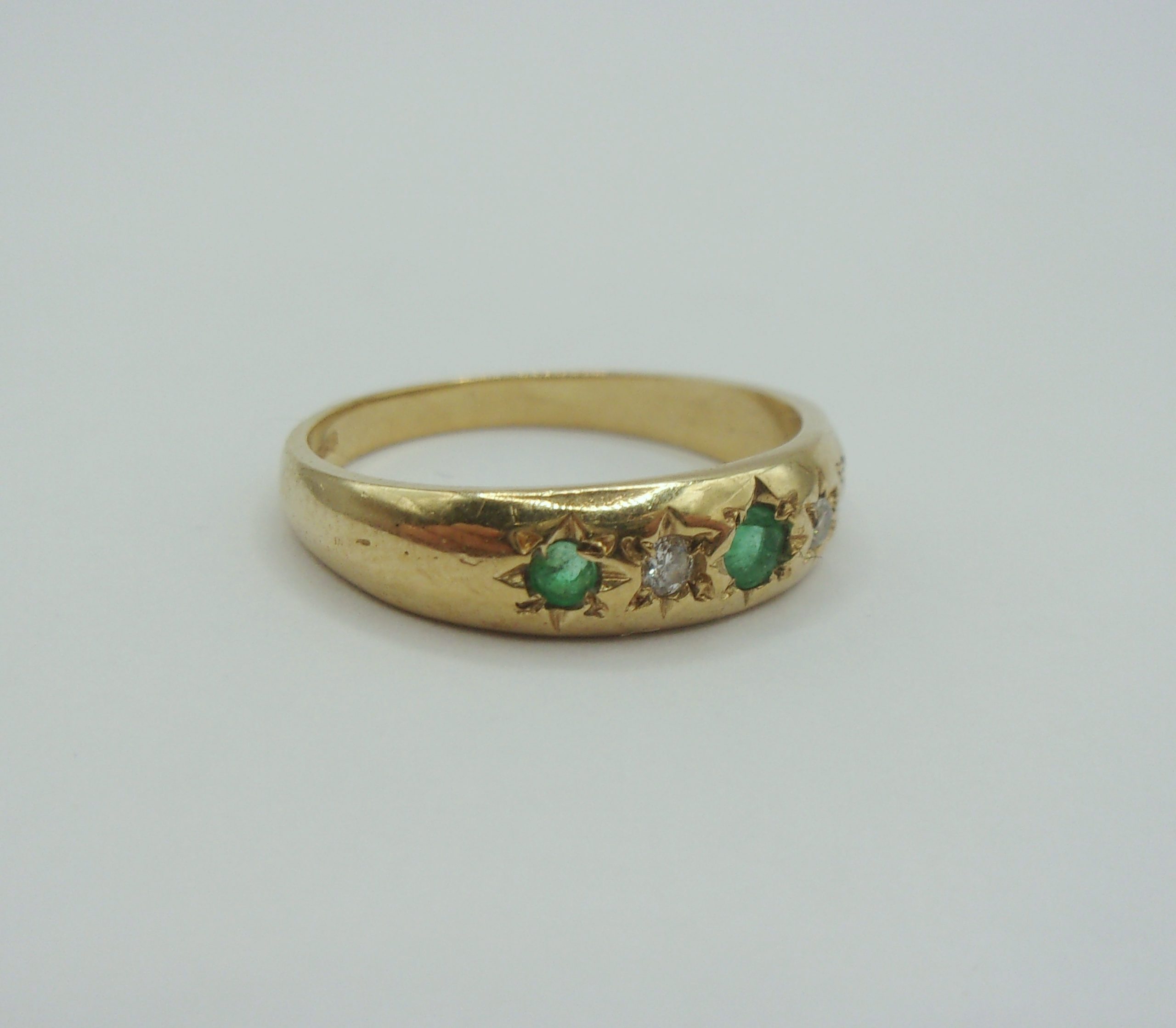 9ct Yellow Gold Emerald & Diamond Gypsy Ring UK Size O+ US 7 ¼ - Image 4